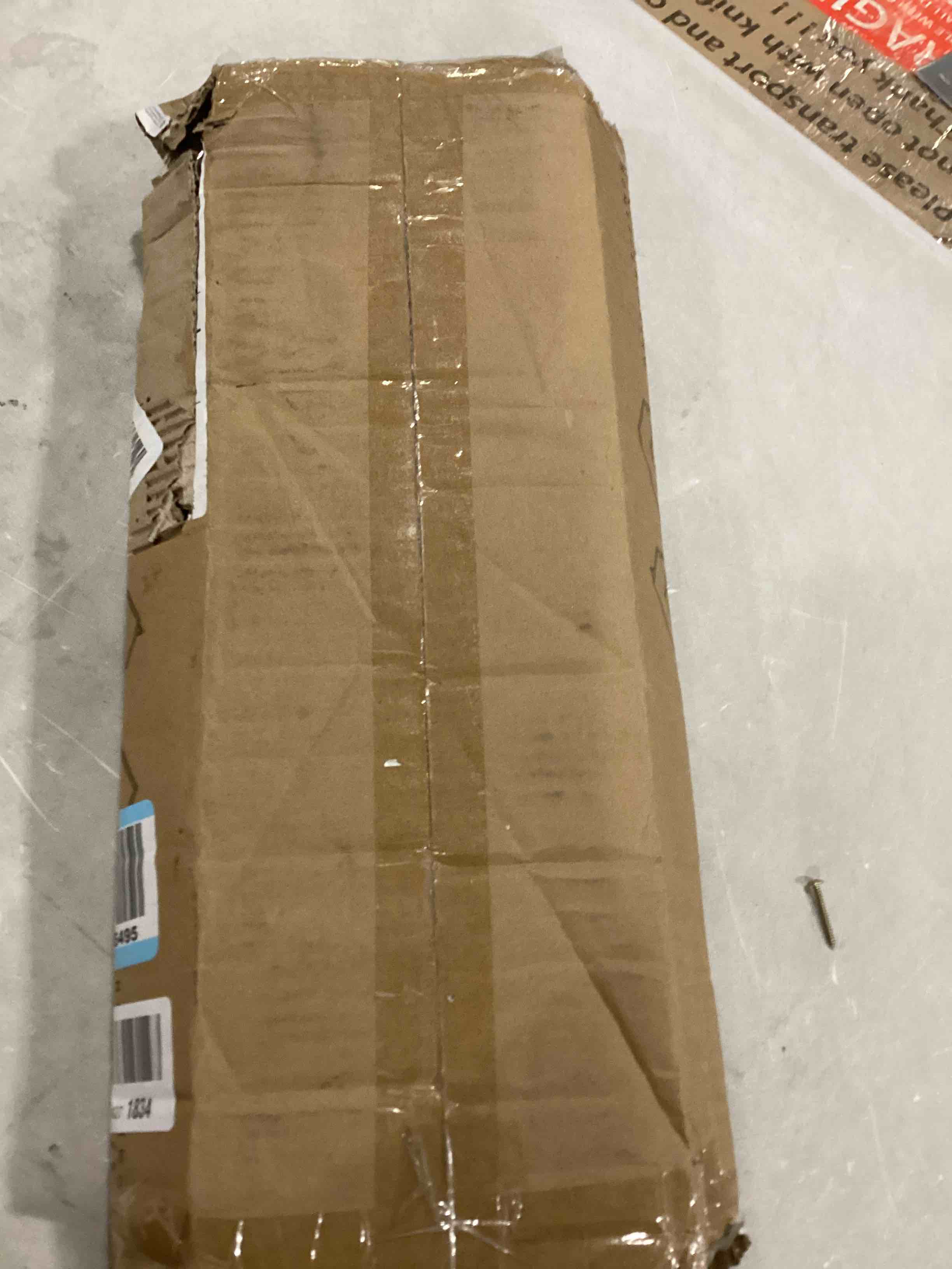 https://s3.amazonaws.com/lotting-images-prod/bidfta/YEL4939358_1728409010721.jpeg