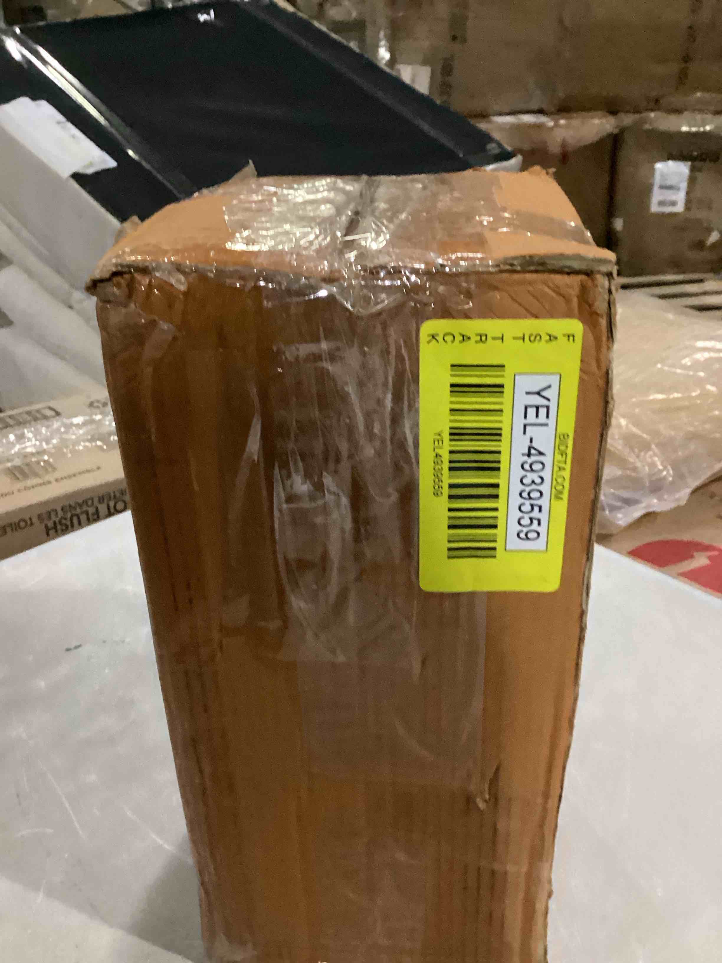 https://s3.amazonaws.com/lotting-images-prod/bidfta/YEL4939559_1728575623786.jpeg