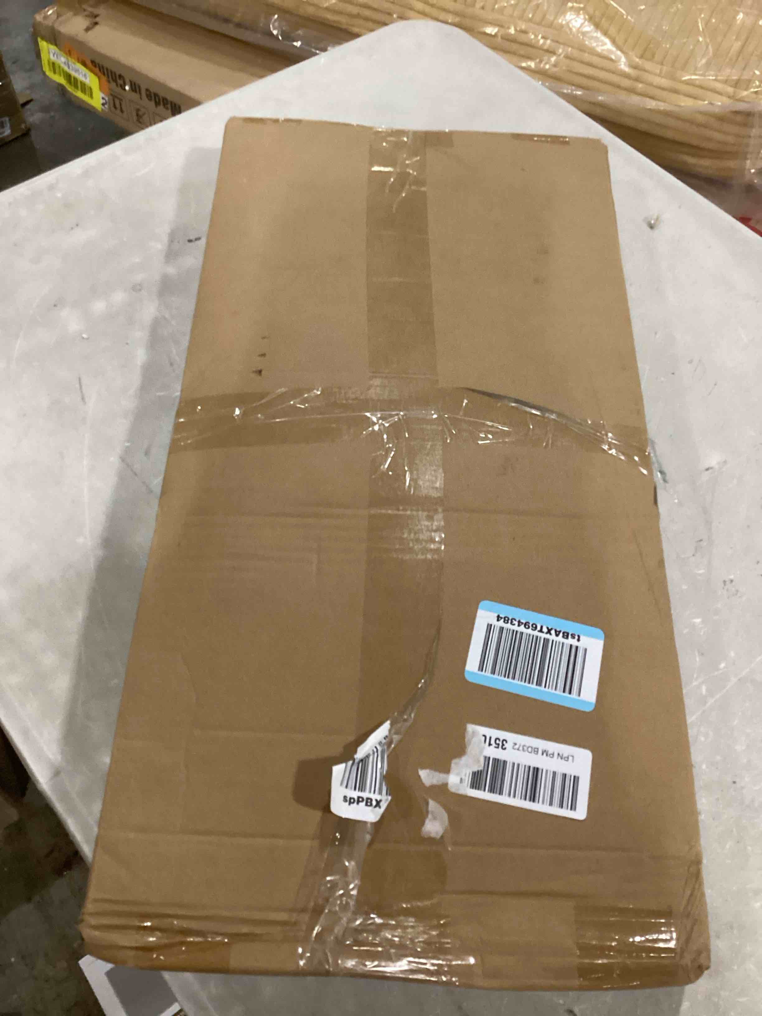 https://s3.amazonaws.com/lotting-images-prod/bidfta/YEL4939831_1728930096016.jpeg