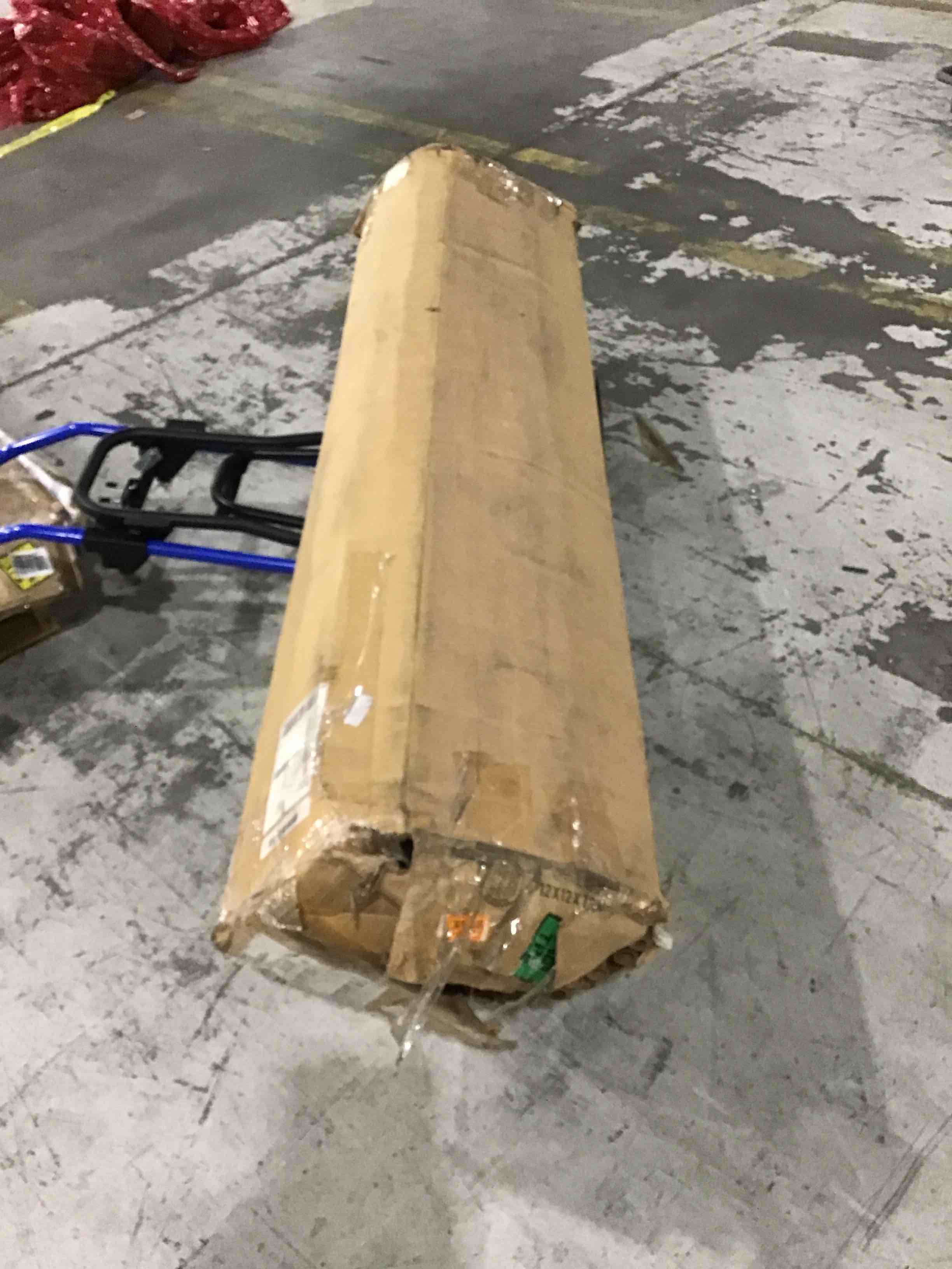 https://s3.amazonaws.com/lotting-images-prod/bidfta/YEL4952140_1690819354448.jpeg