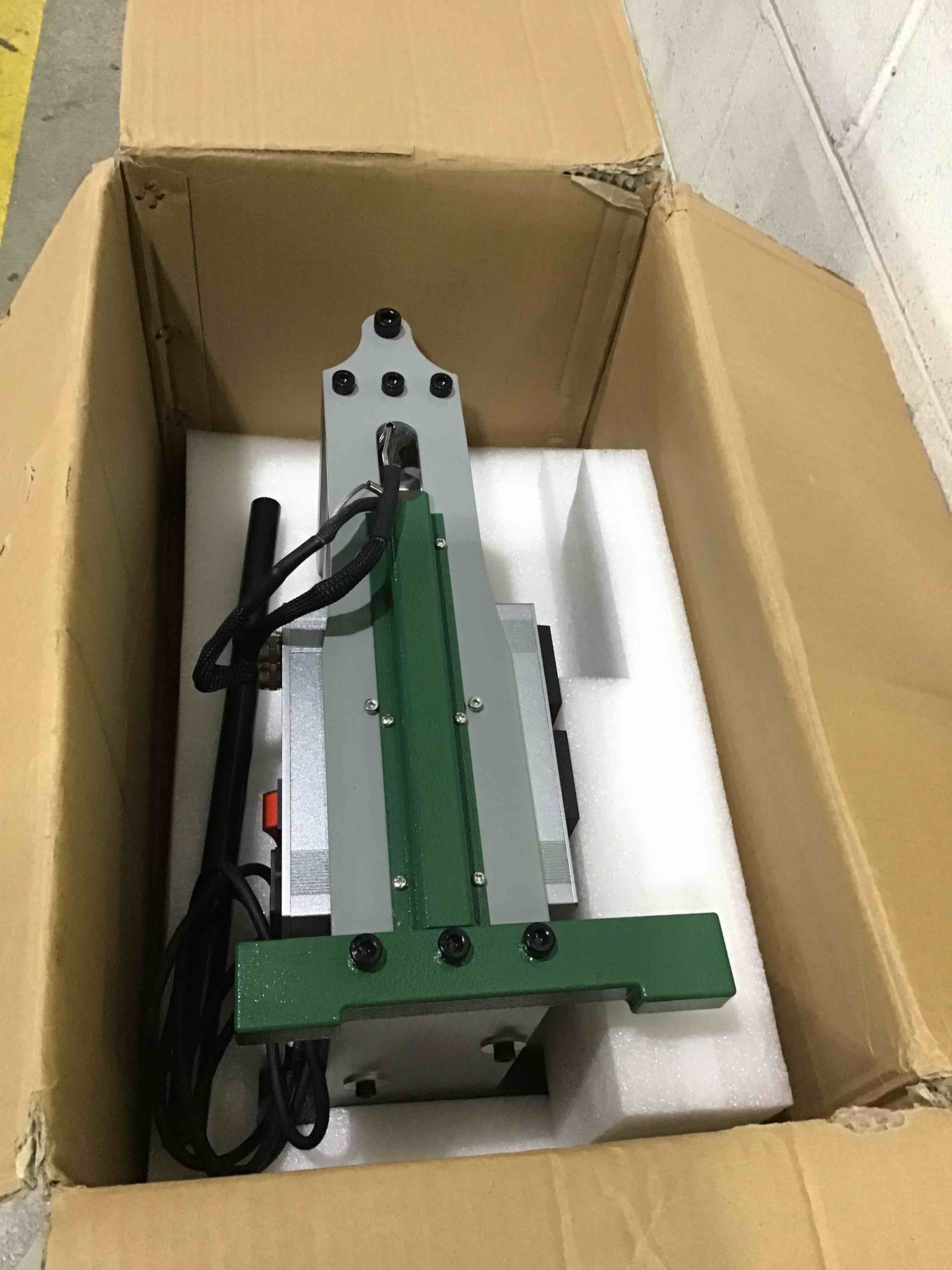 https://s3.amazonaws.com/lotting-images-prod/bidfta/YEL4952183_1690905259904.jpeg