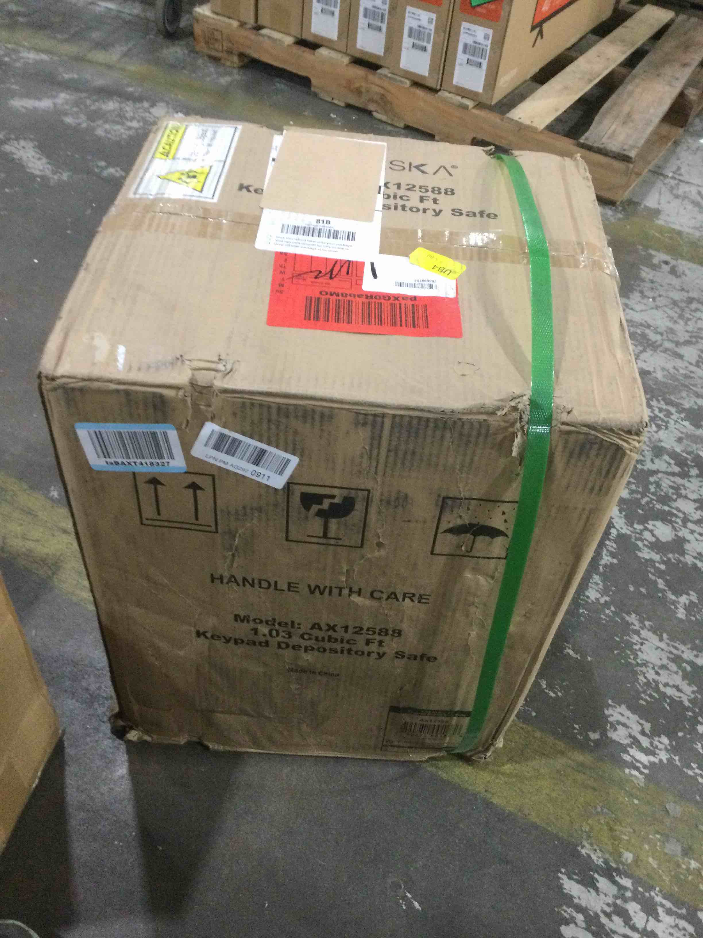 https://s3.amazonaws.com/lotting-images-prod/bidfta/YEL4952404_1691525962072.jpeg