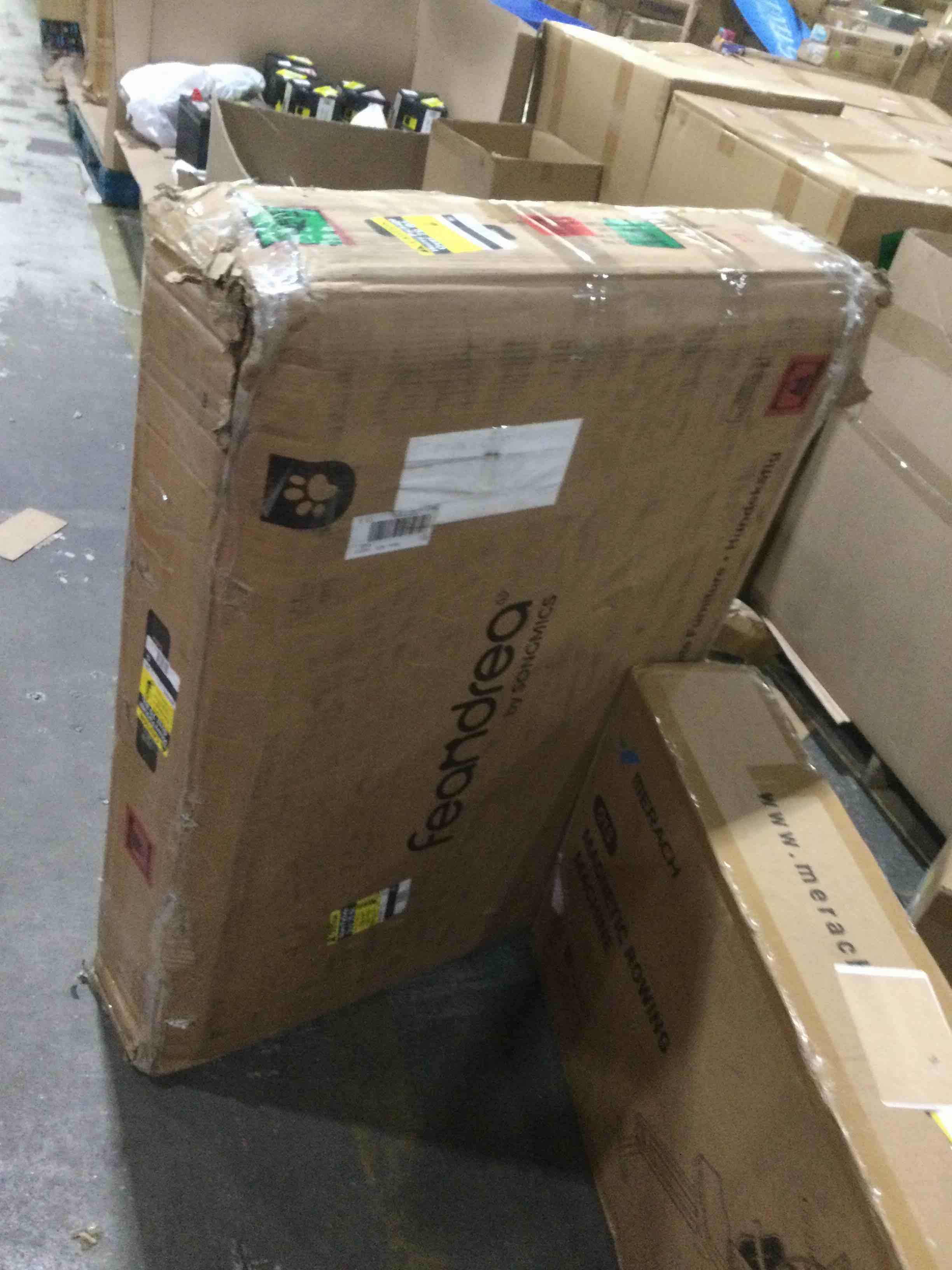 https://s3.amazonaws.com/lotting-images-prod/bidfta/YEL4952449_1691595328442.jpeg
