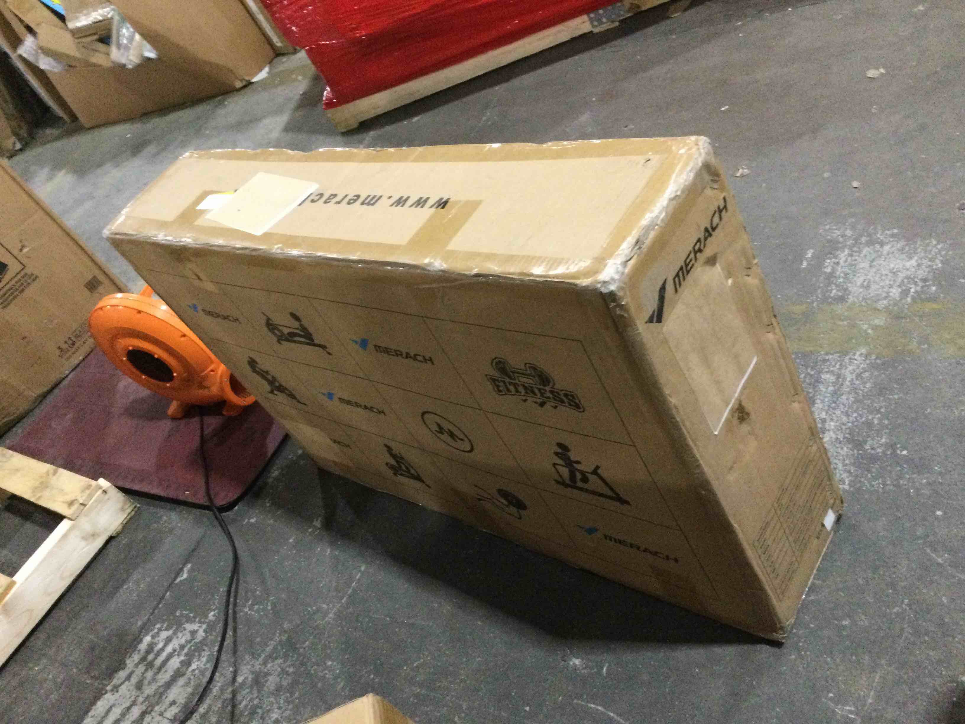 https://s3.amazonaws.com/lotting-images-prod/bidfta/YEL4952455_1691592662128.jpeg