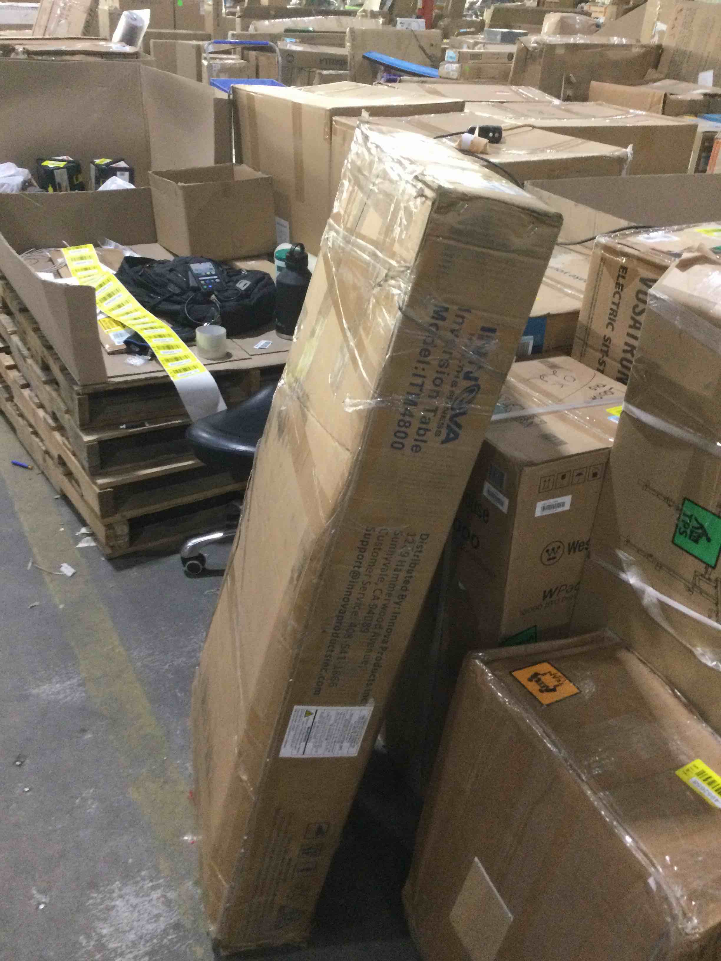 https://s3.amazonaws.com/lotting-images-prod/bidfta/YEL4952657_1691610305230.jpeg