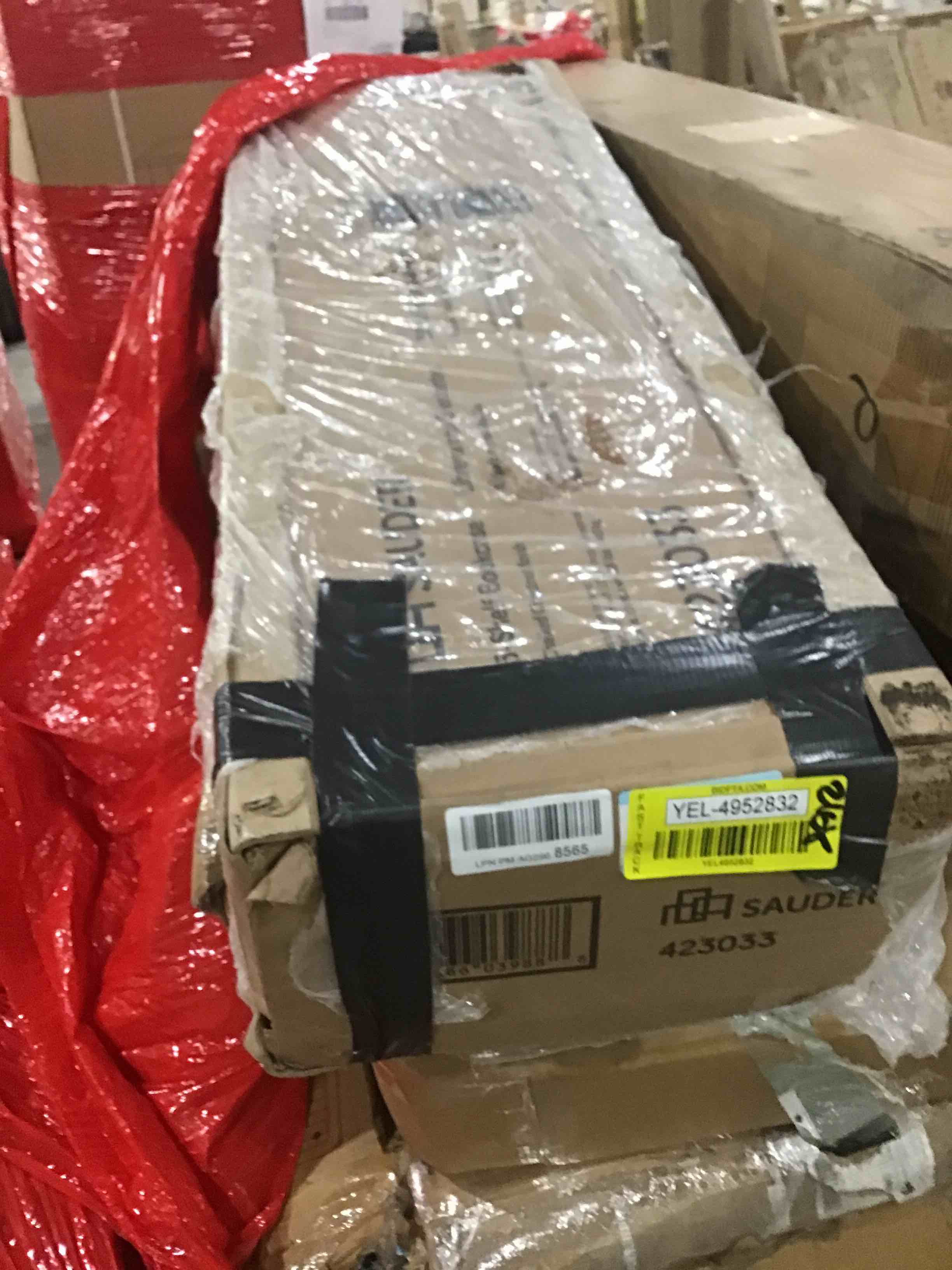 https://s3.amazonaws.com/lotting-images-prod/bidfta/YEL4952833_1693929667425.jpeg