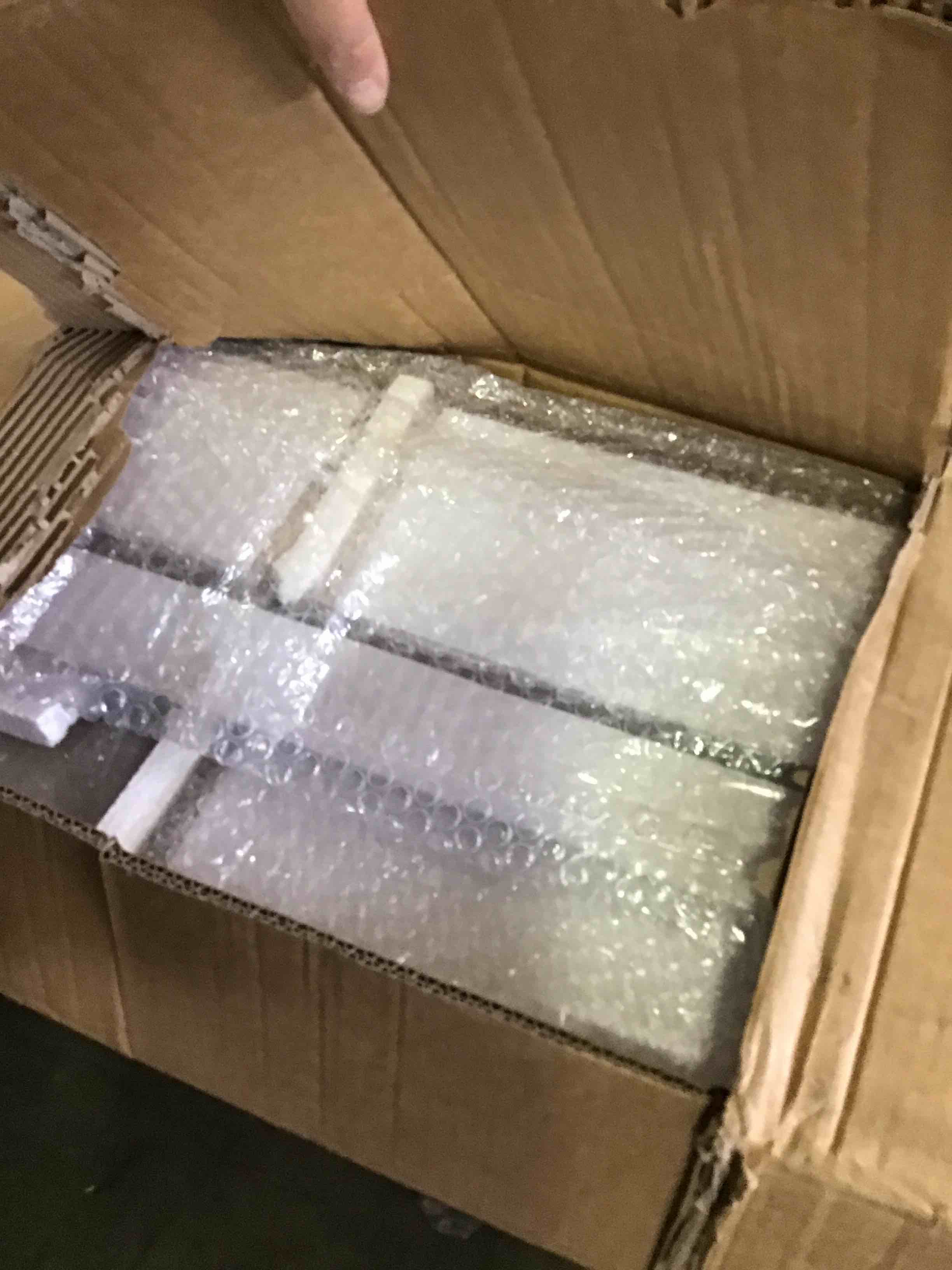 https://s3.amazonaws.com/lotting-images-prod/bidfta/YEL4955960_1686591900114.jpeg