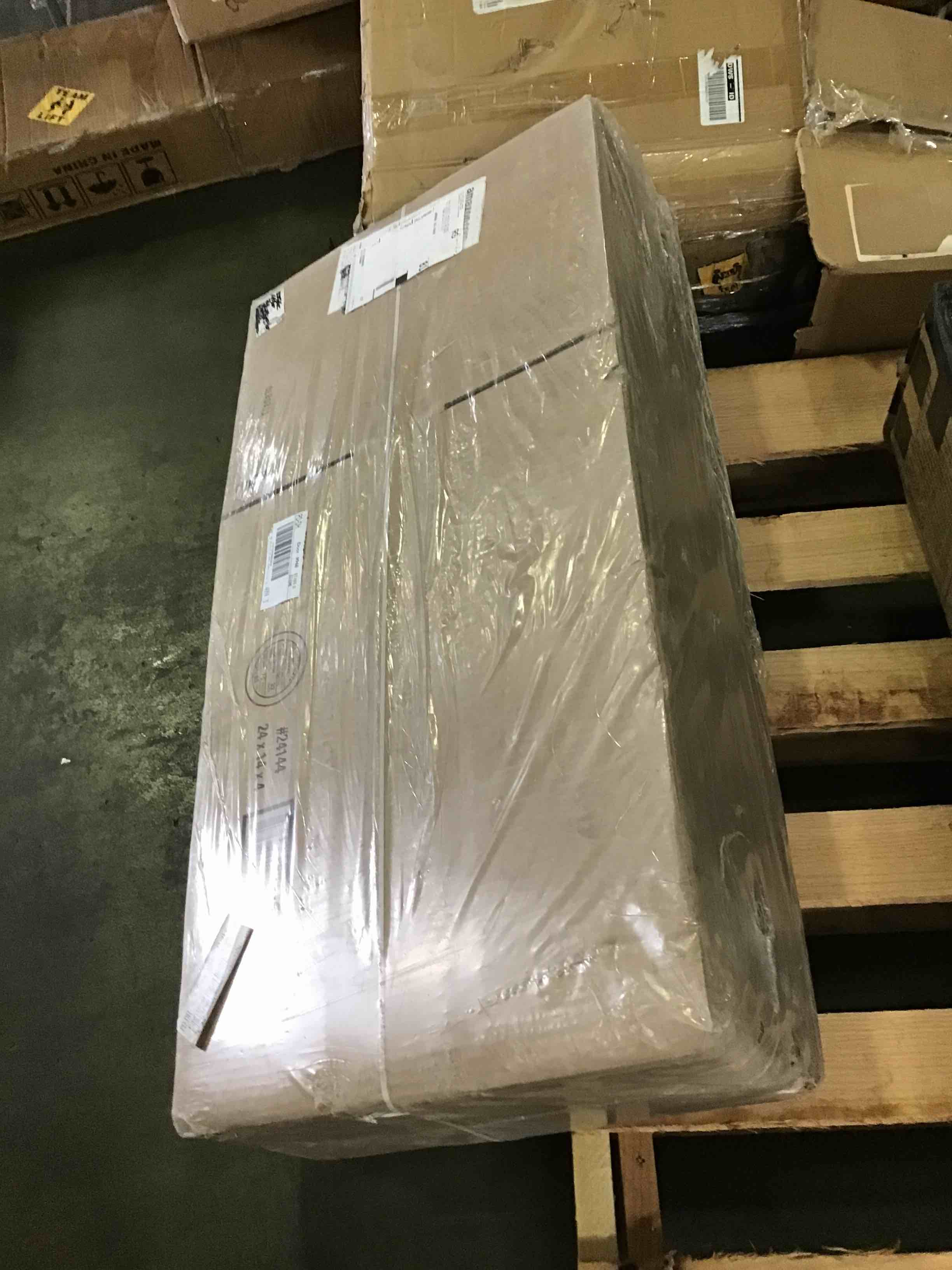 https://s3.amazonaws.com/lotting-images-prod/bidfta/YEL4955986_1686598459170.jpeg