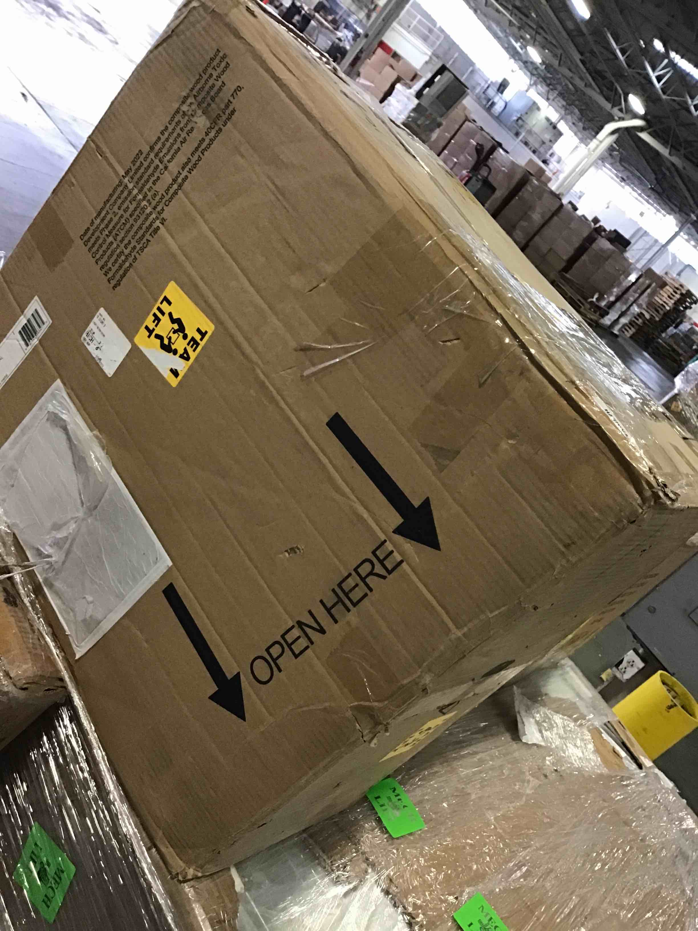 https://s3.amazonaws.com/lotting-images-prod/bidfta/YEL4956136_1686677504283.jpeg