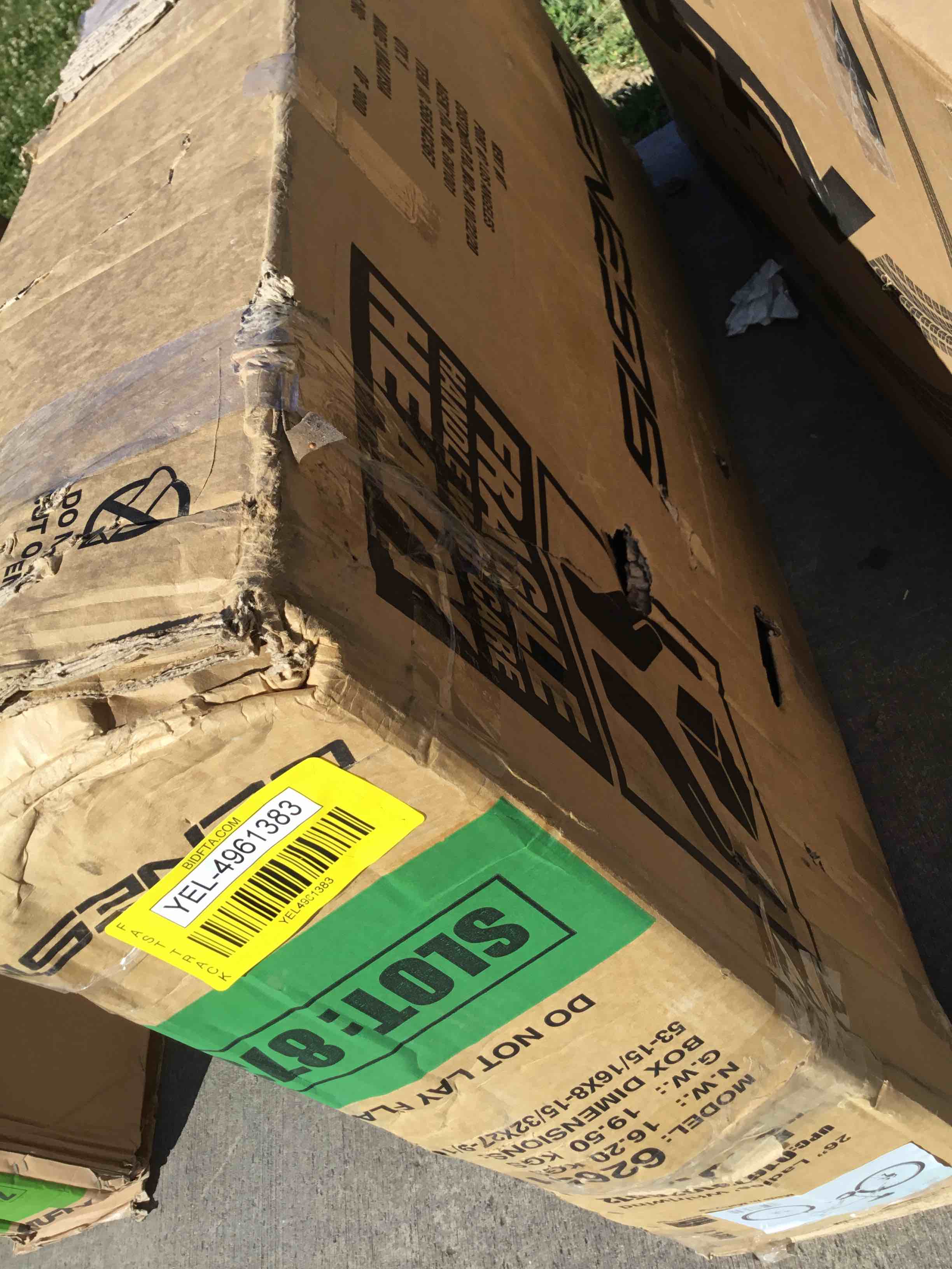 https://s3.amazonaws.com/lotting-images-prod/bidfta/YEL4961383_1685541226707.jpeg