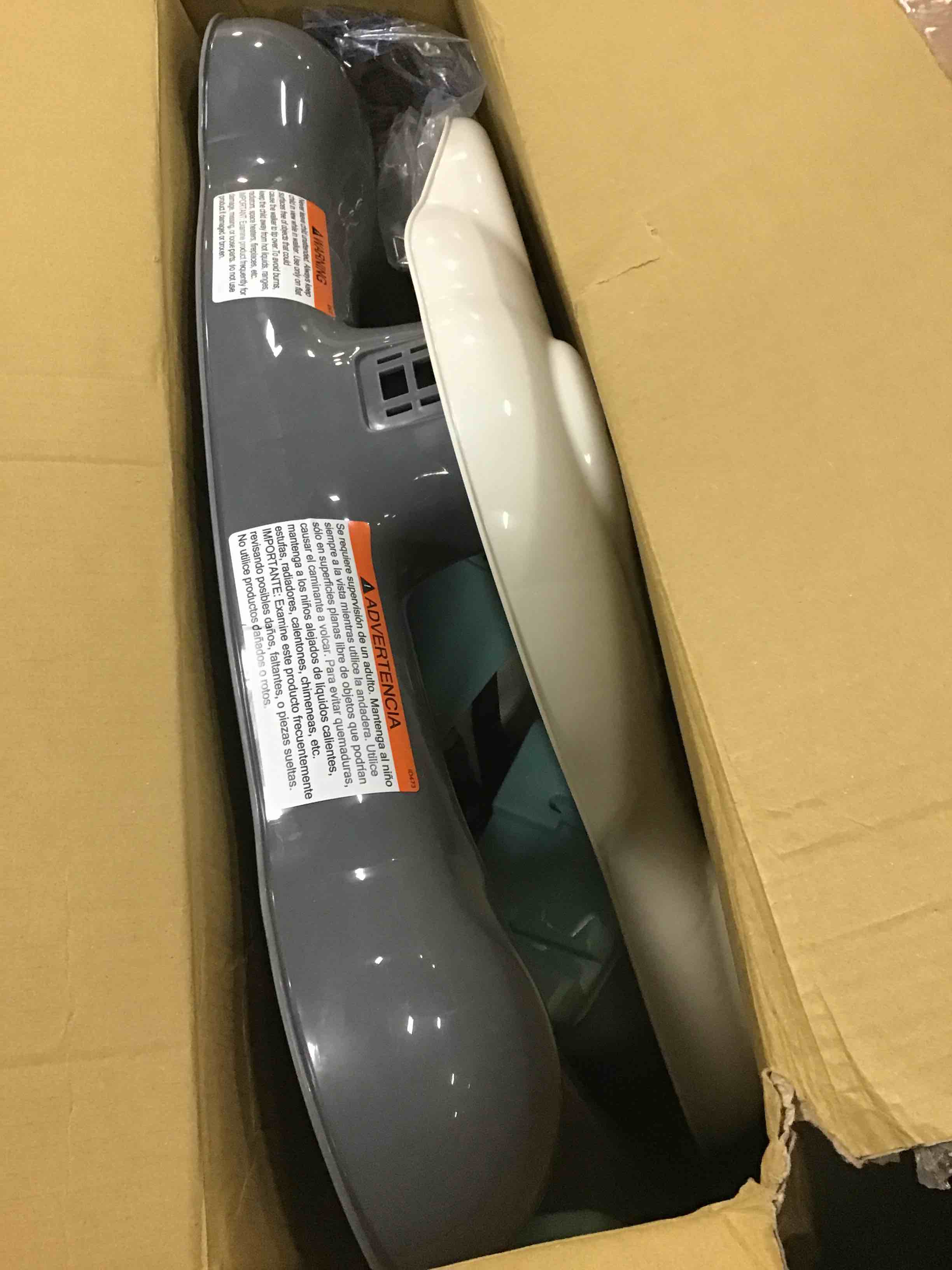 https://s3.amazonaws.com/lotting-images-prod/bidfta/YEL4961566_1685618127280.jpeg