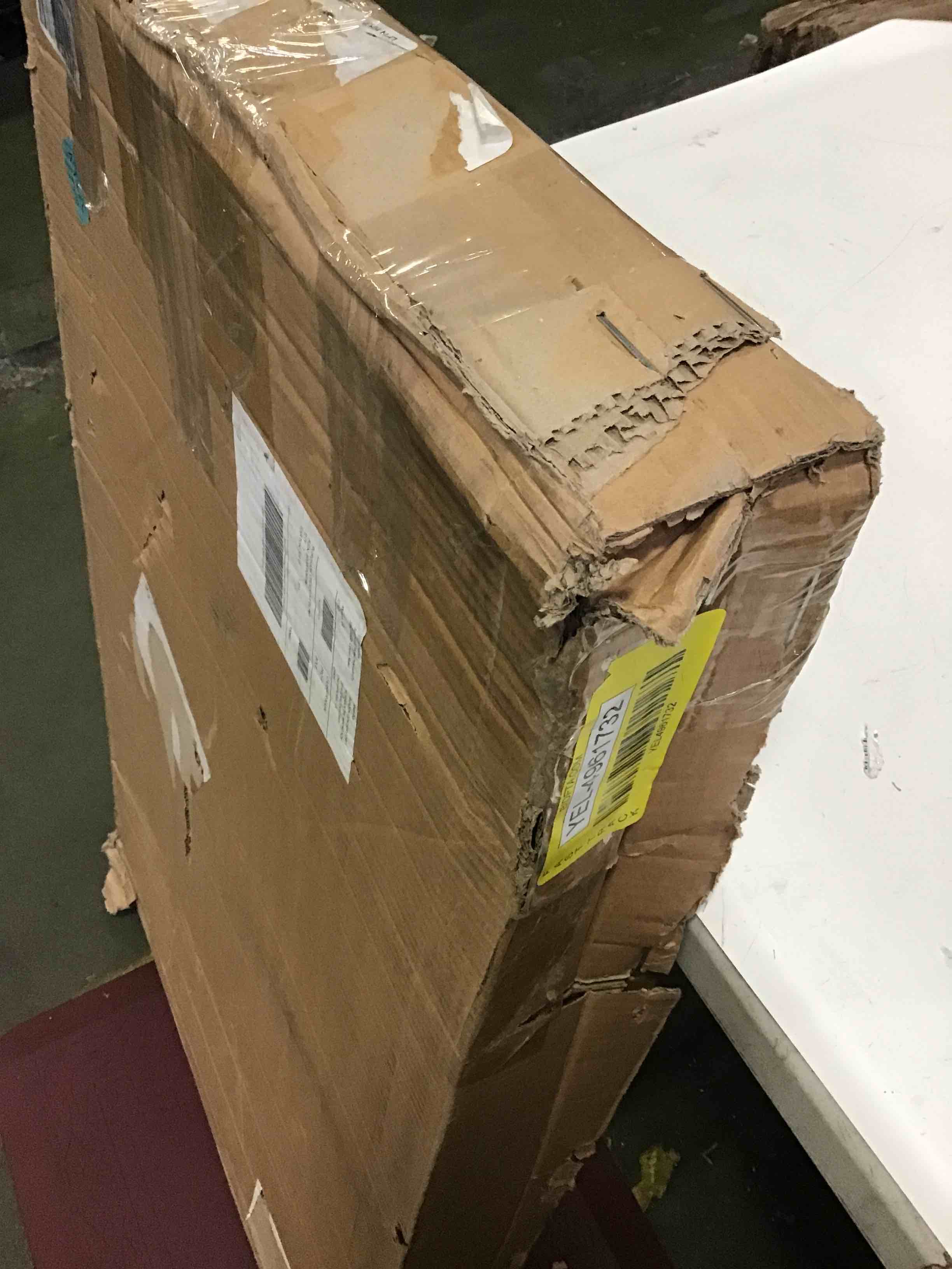 https://s3.amazonaws.com/lotting-images-prod/bidfta/YEL4961732_1685645776264.jpeg