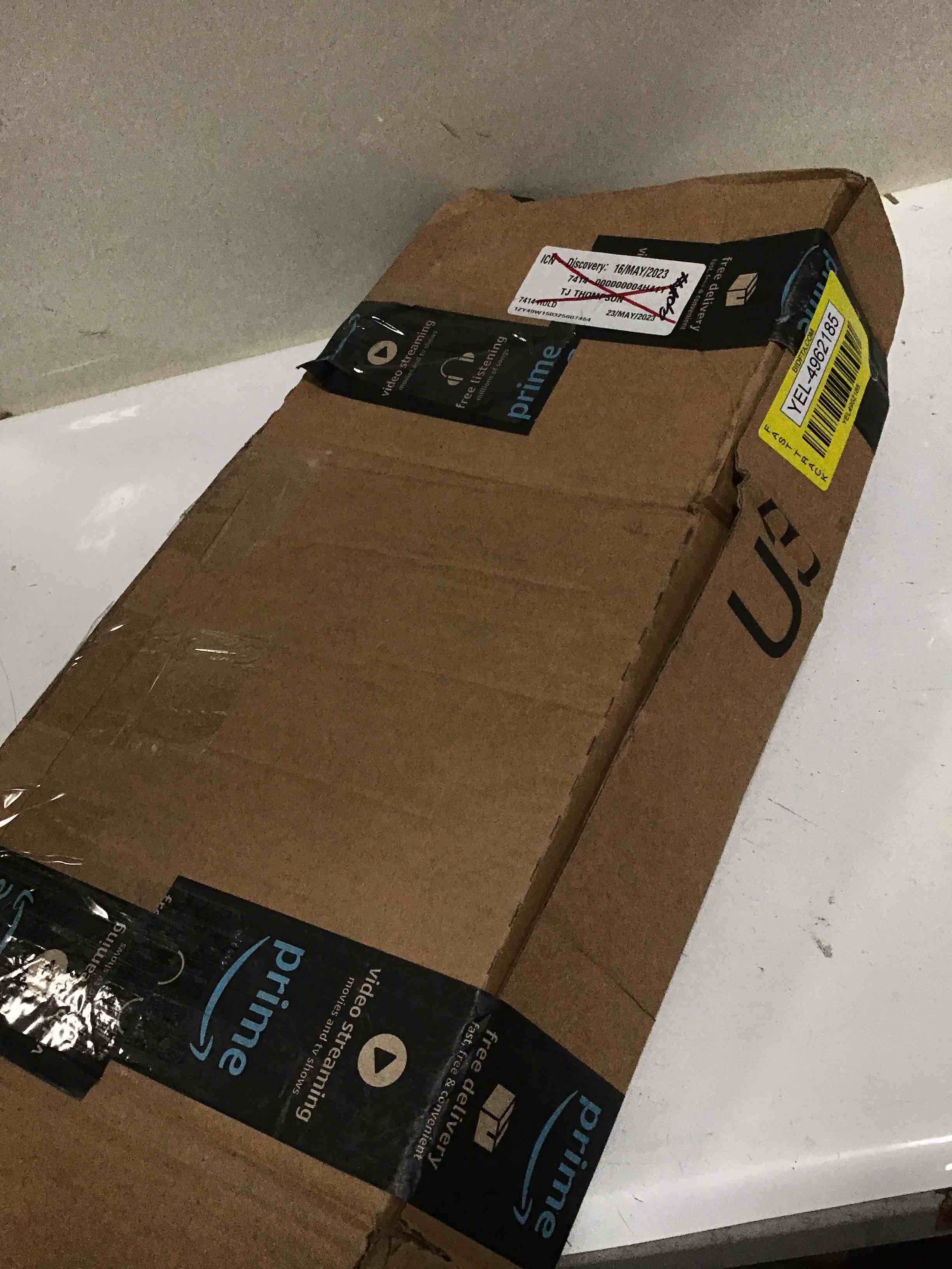https://s3.amazonaws.com/lotting-images-prod/bidfta/YEL4962185_1685967889524.jpeg