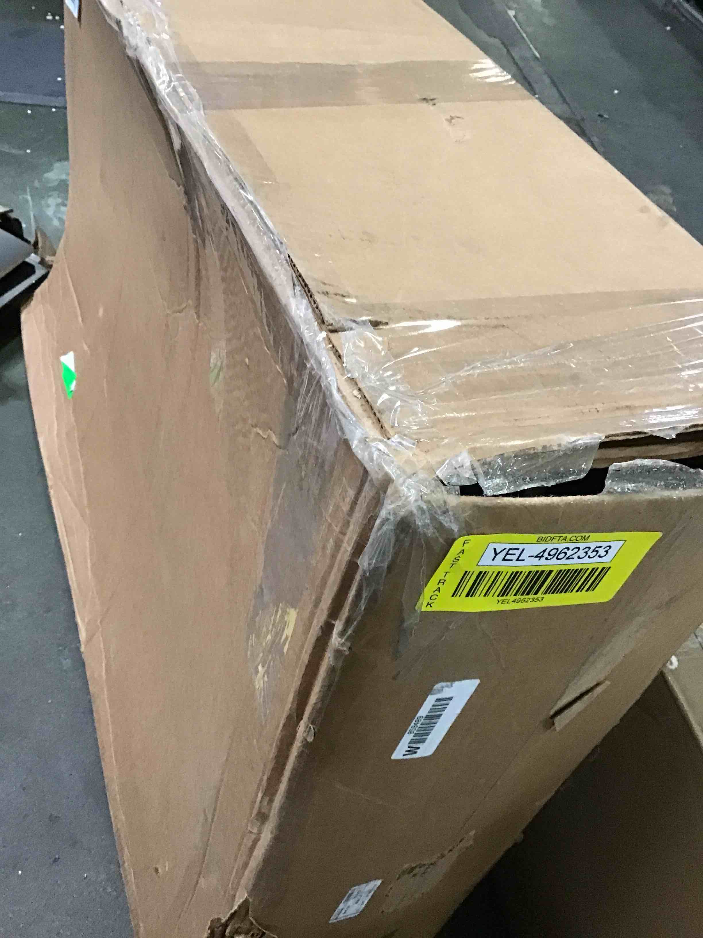 https://s3.amazonaws.com/lotting-images-prod/bidfta/YEL4962353_1685990223870.jpeg