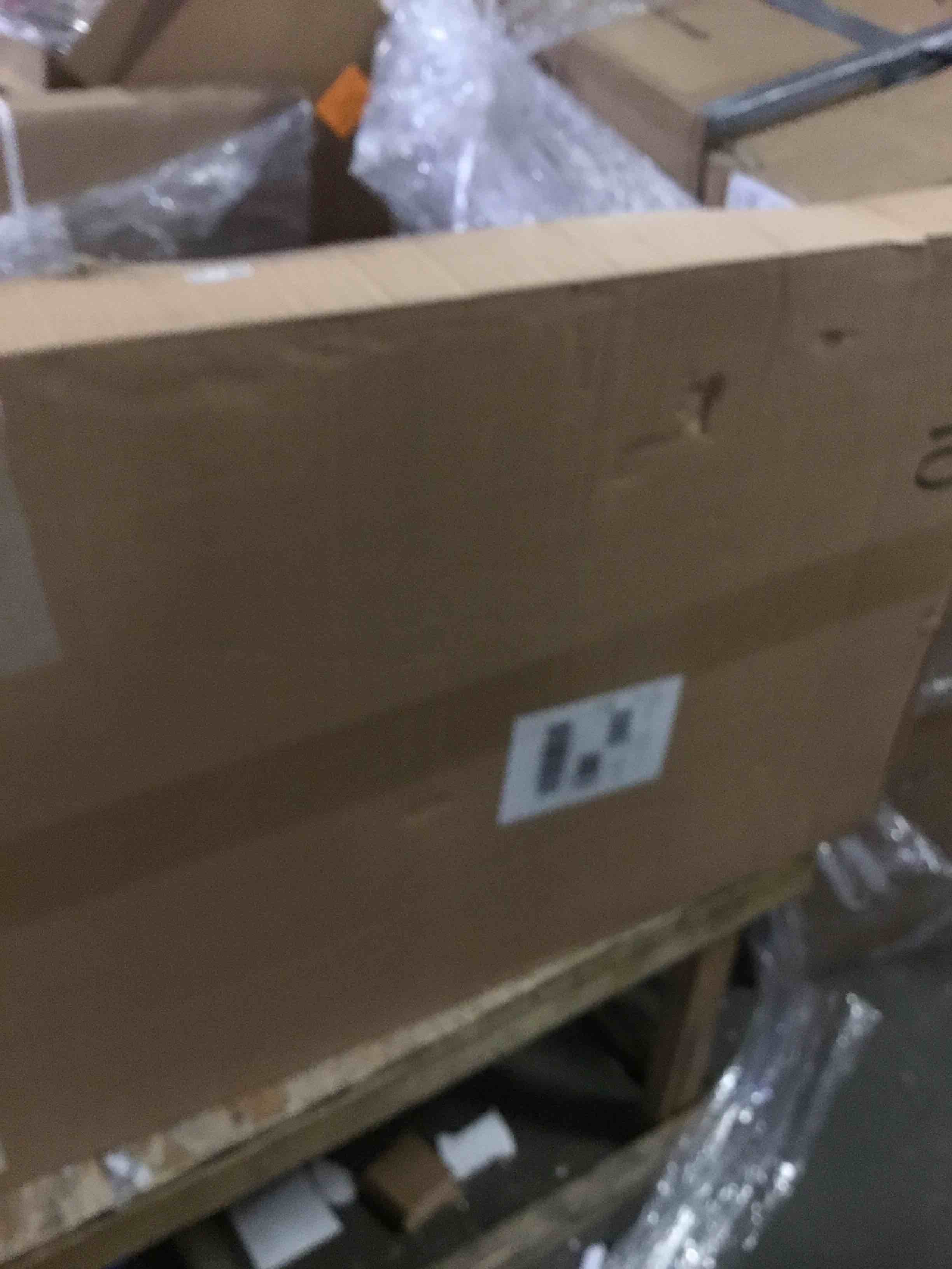 https://s3.amazonaws.com/lotting-images-prod/bidfta/YEL4963140_1685975490814.jpeg