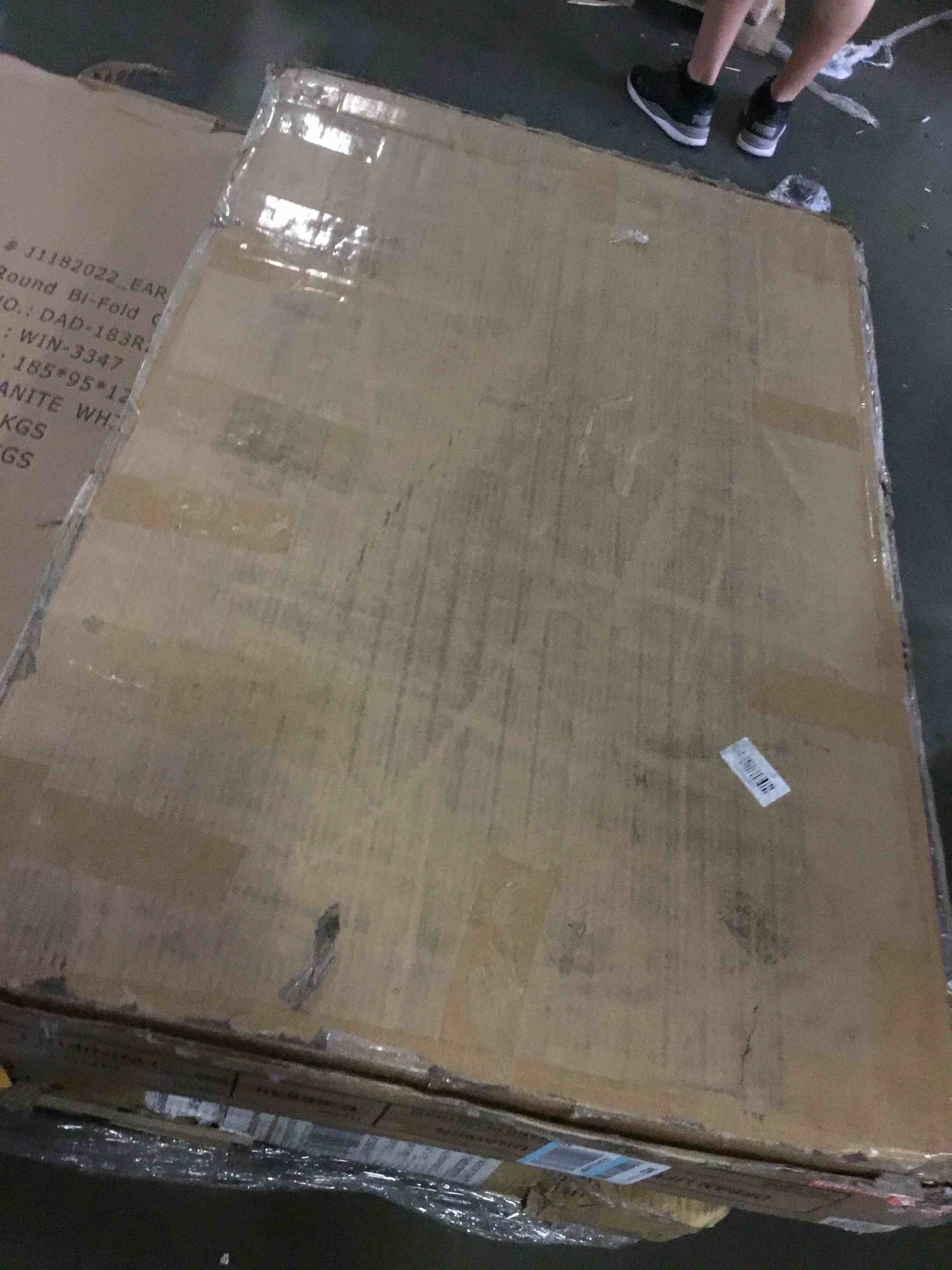 https://s3.amazonaws.com/lotting-images-prod/bidfta/YEL4963511_1686152193086.jpeg