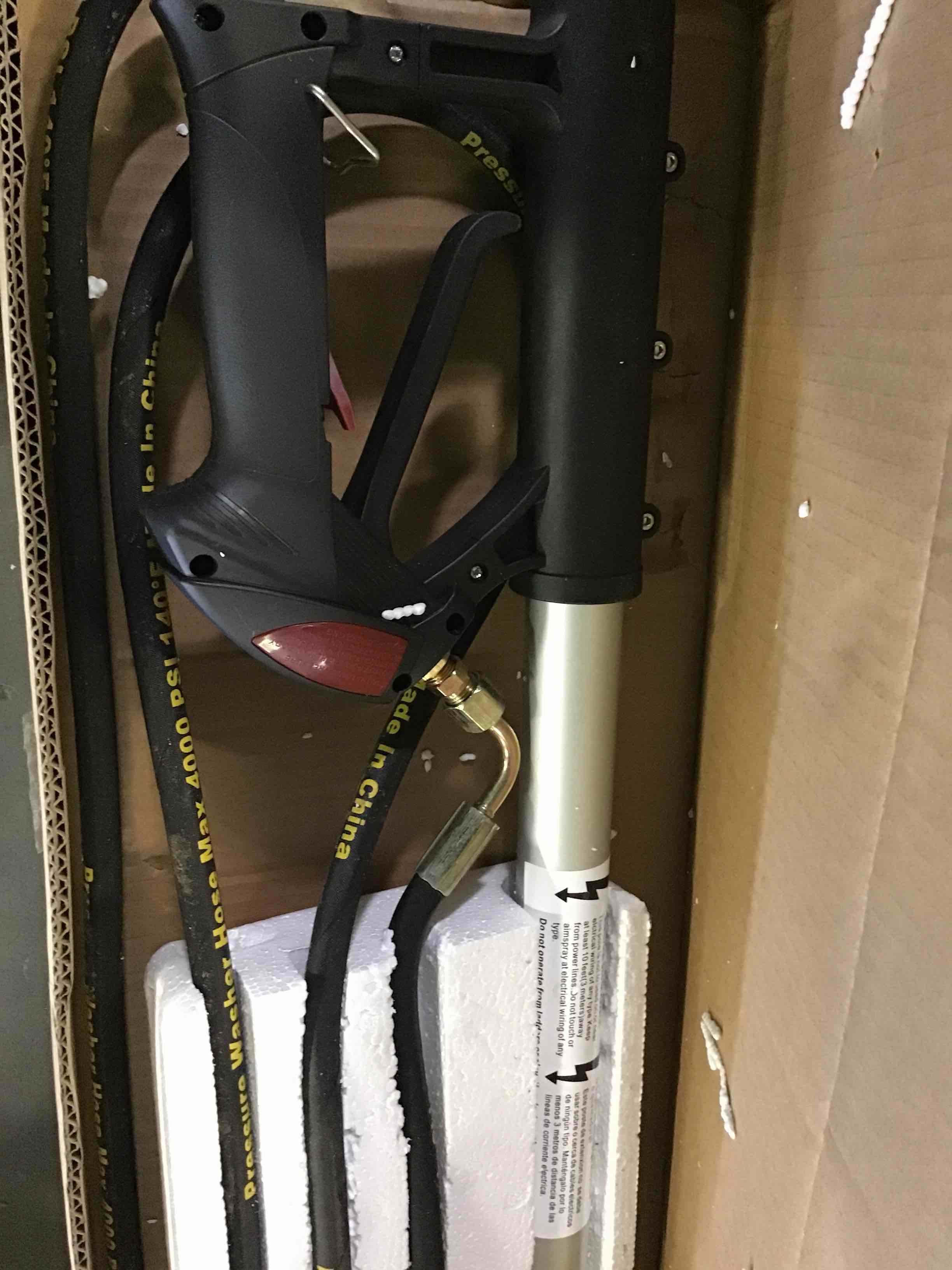 https://s3.amazonaws.com/lotting-images-prod/bidfta/YEL4973073_1685113769809.jpeg