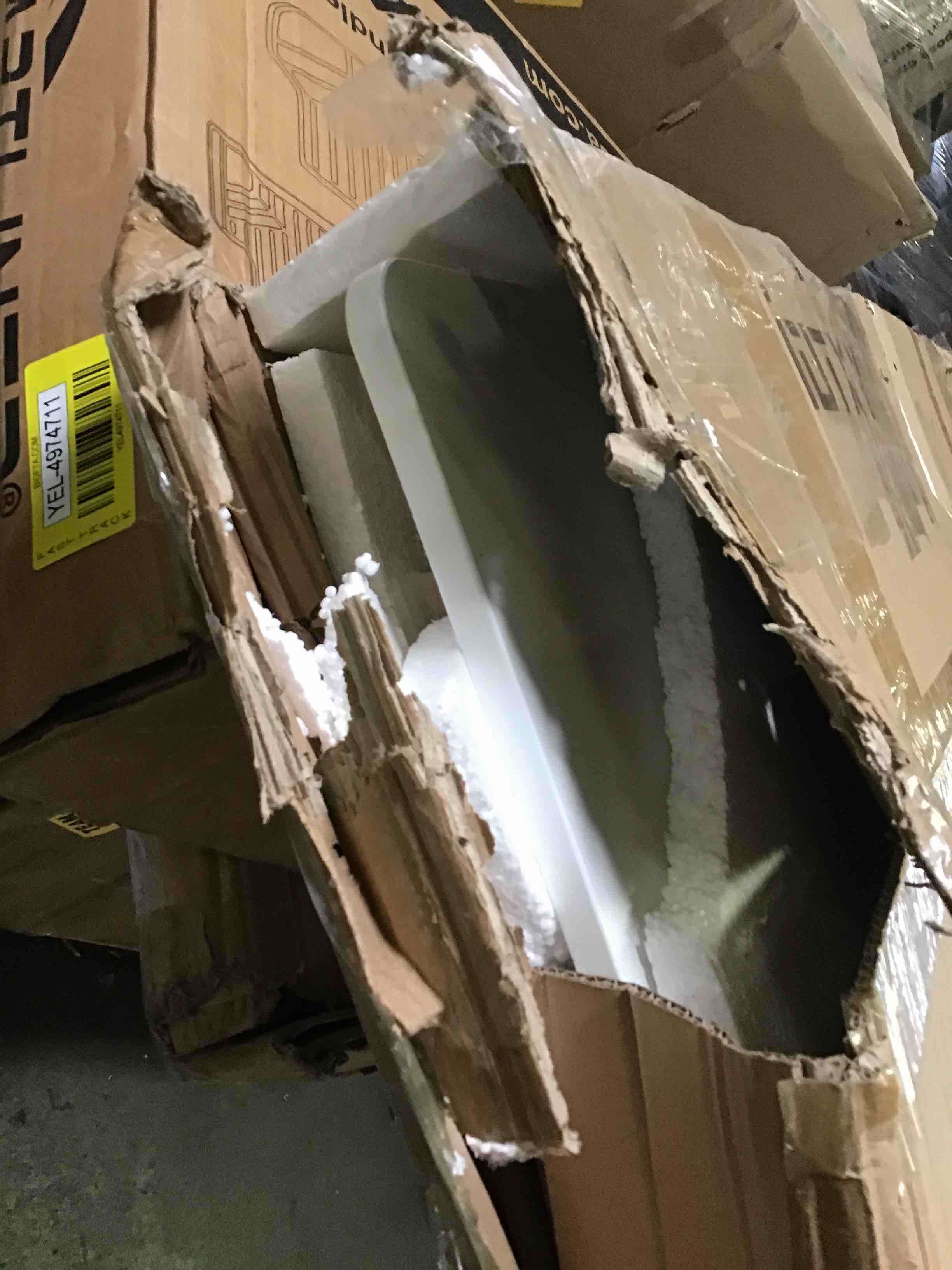 https://s3.amazonaws.com/lotting-images-prod/bidfta/YEL4974712_1686666107077.jpeg