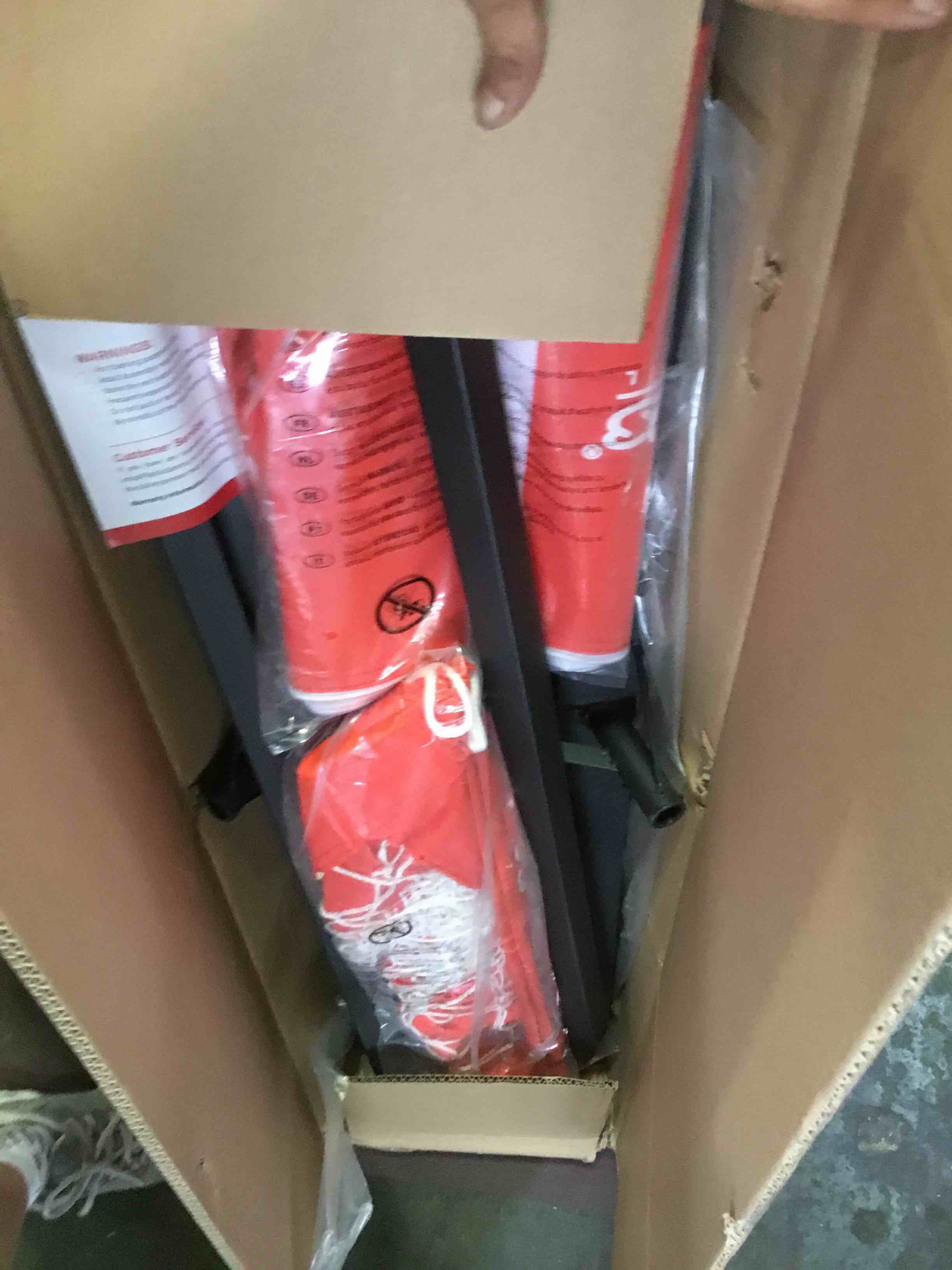 https://s3.amazonaws.com/lotting-images-prod/bidfta/YEL4975714_1687205642717.jpeg