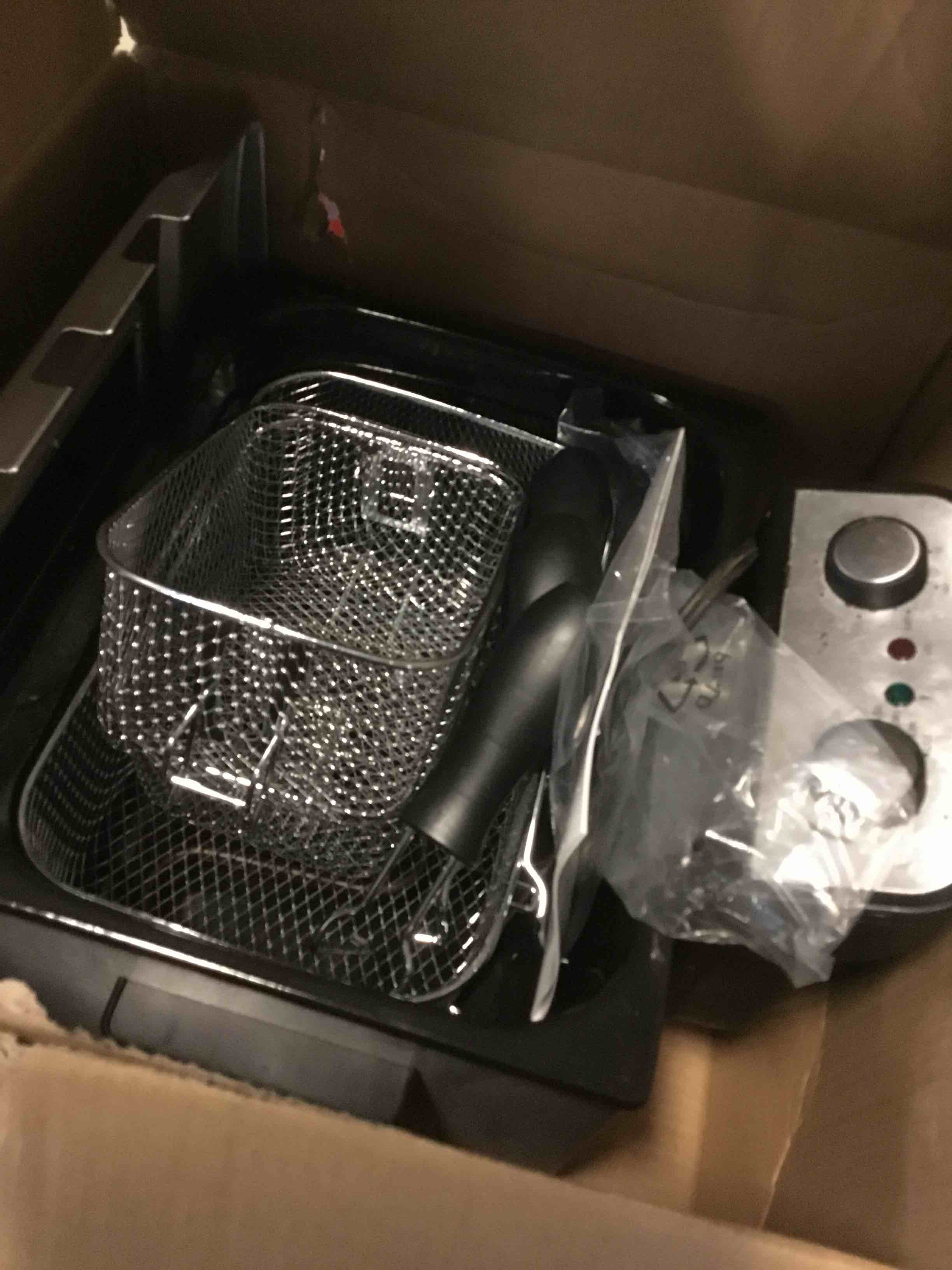 https://s3.amazonaws.com/lotting-images-prod/bidfta/YEL4975837_1687272006803.jpeg