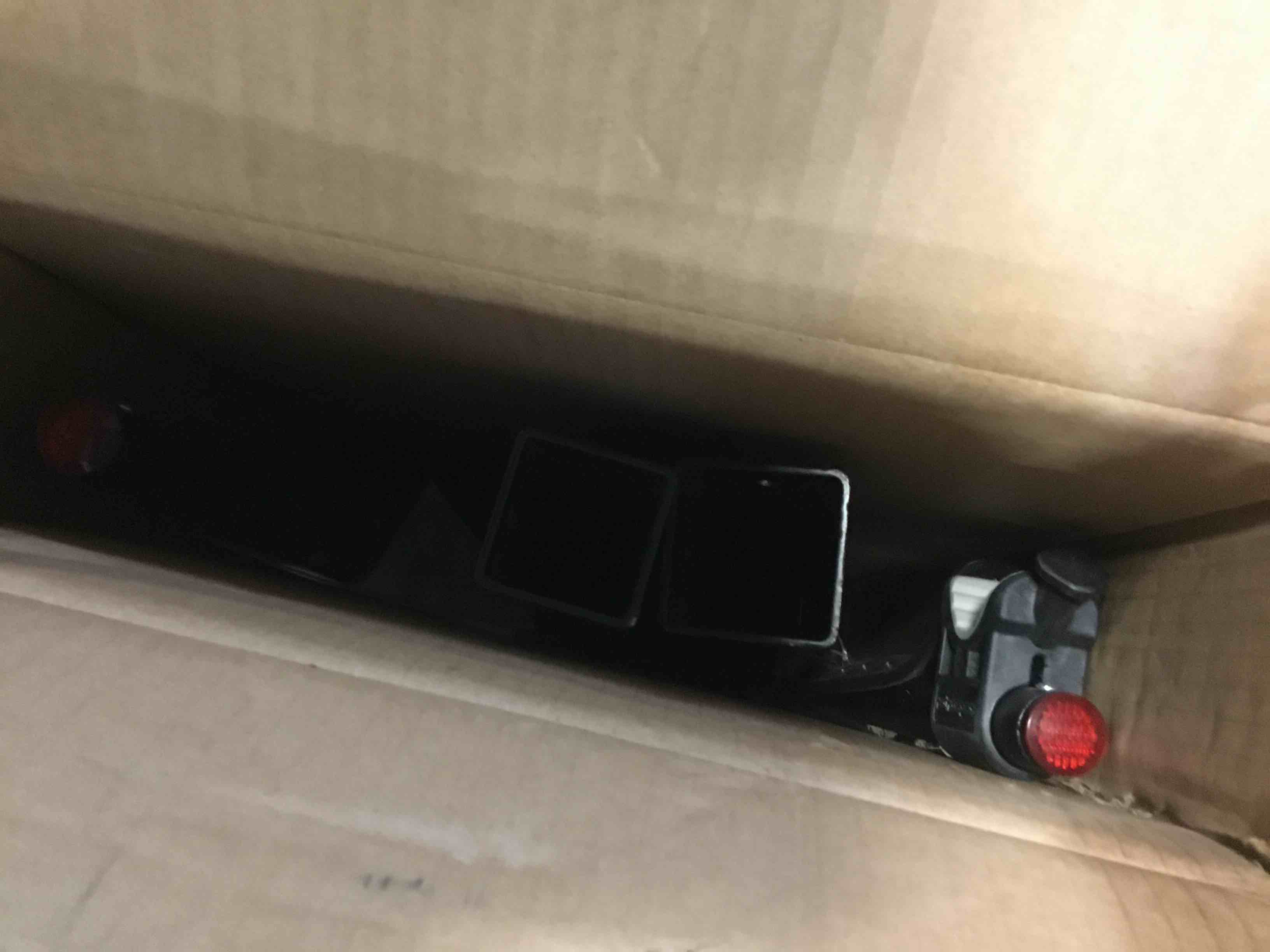 https://s3.amazonaws.com/lotting-images-prod/bidfta/YEL4975911_1687276845585.jpeg