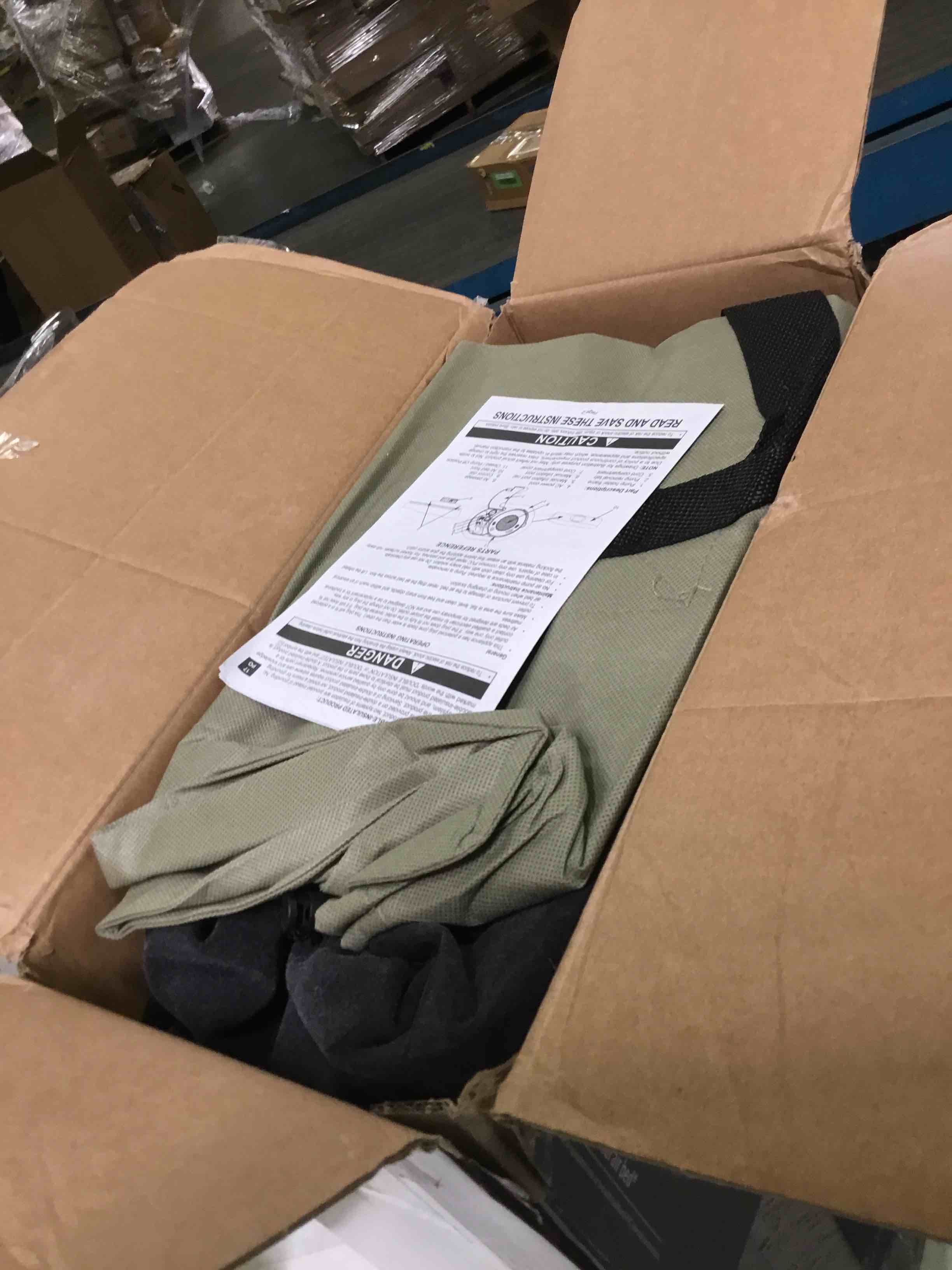 https://s3.amazonaws.com/lotting-images-prod/bidfta/YEL4977207_1685644414587.jpeg