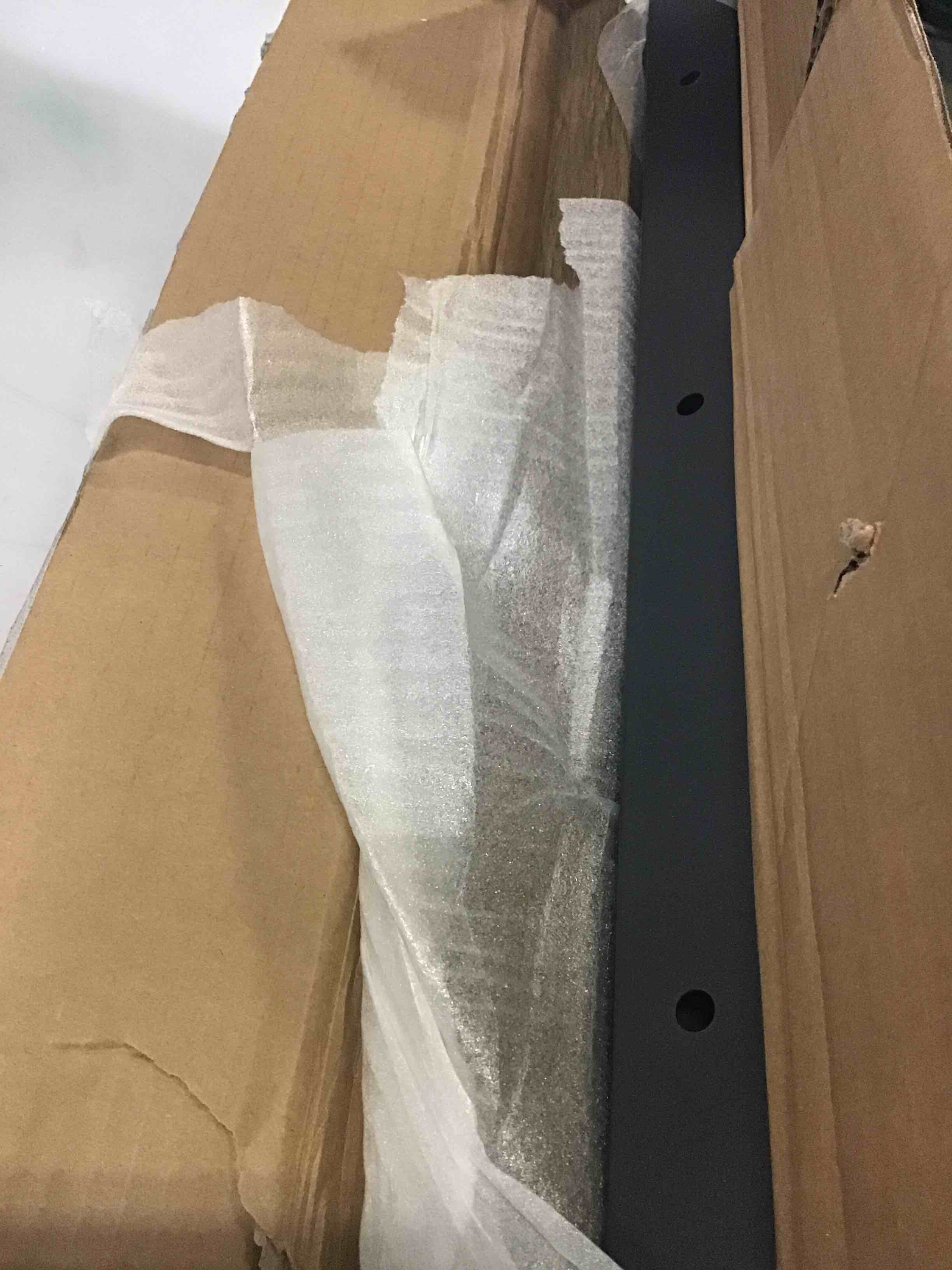 https://s3.amazonaws.com/lotting-images-prod/bidfta/YEL4978570_1685970748359.jpeg