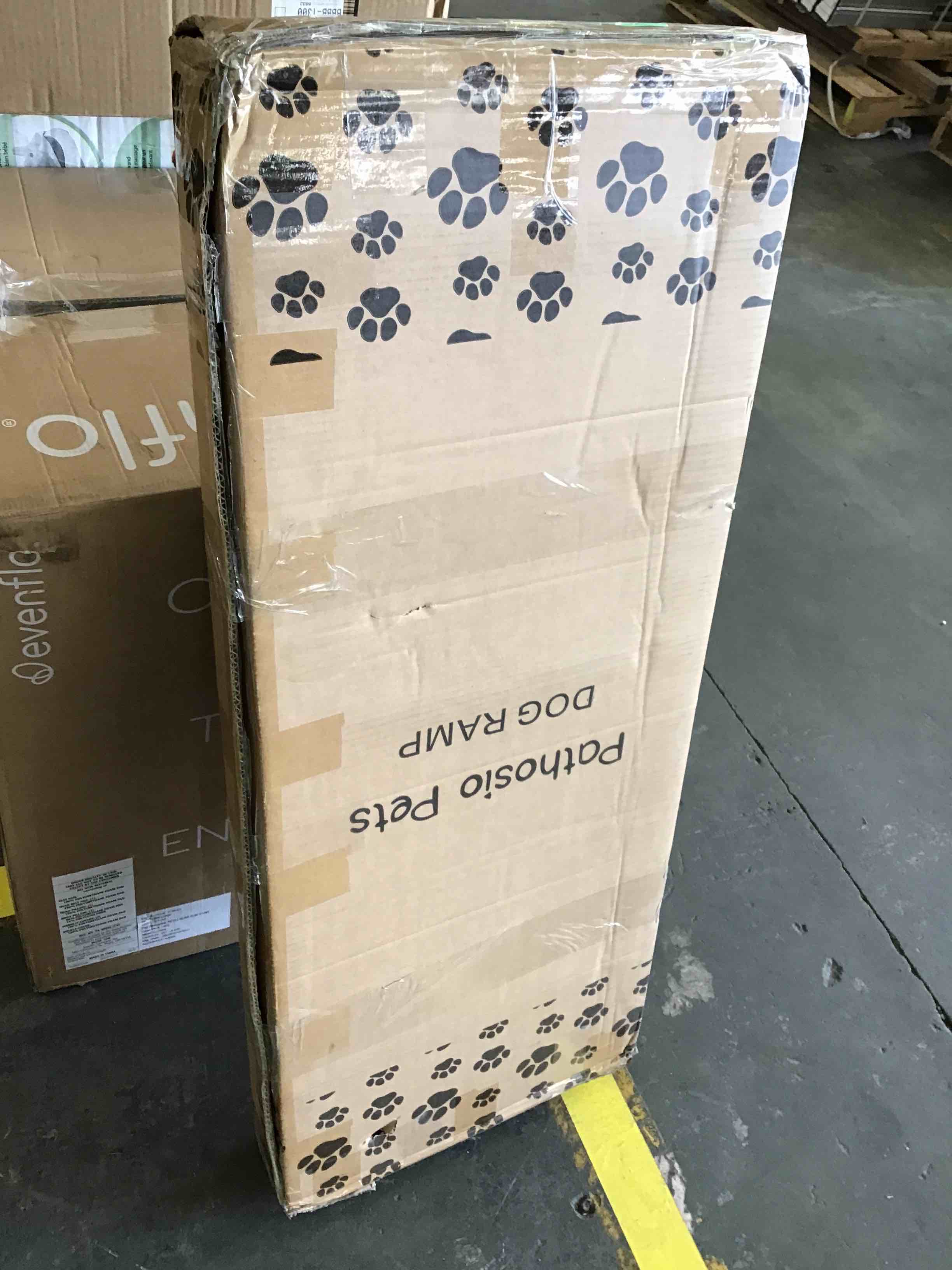 https://s3.amazonaws.com/lotting-images-prod/bidfta/YEL4988280_1695241666735.jpeg