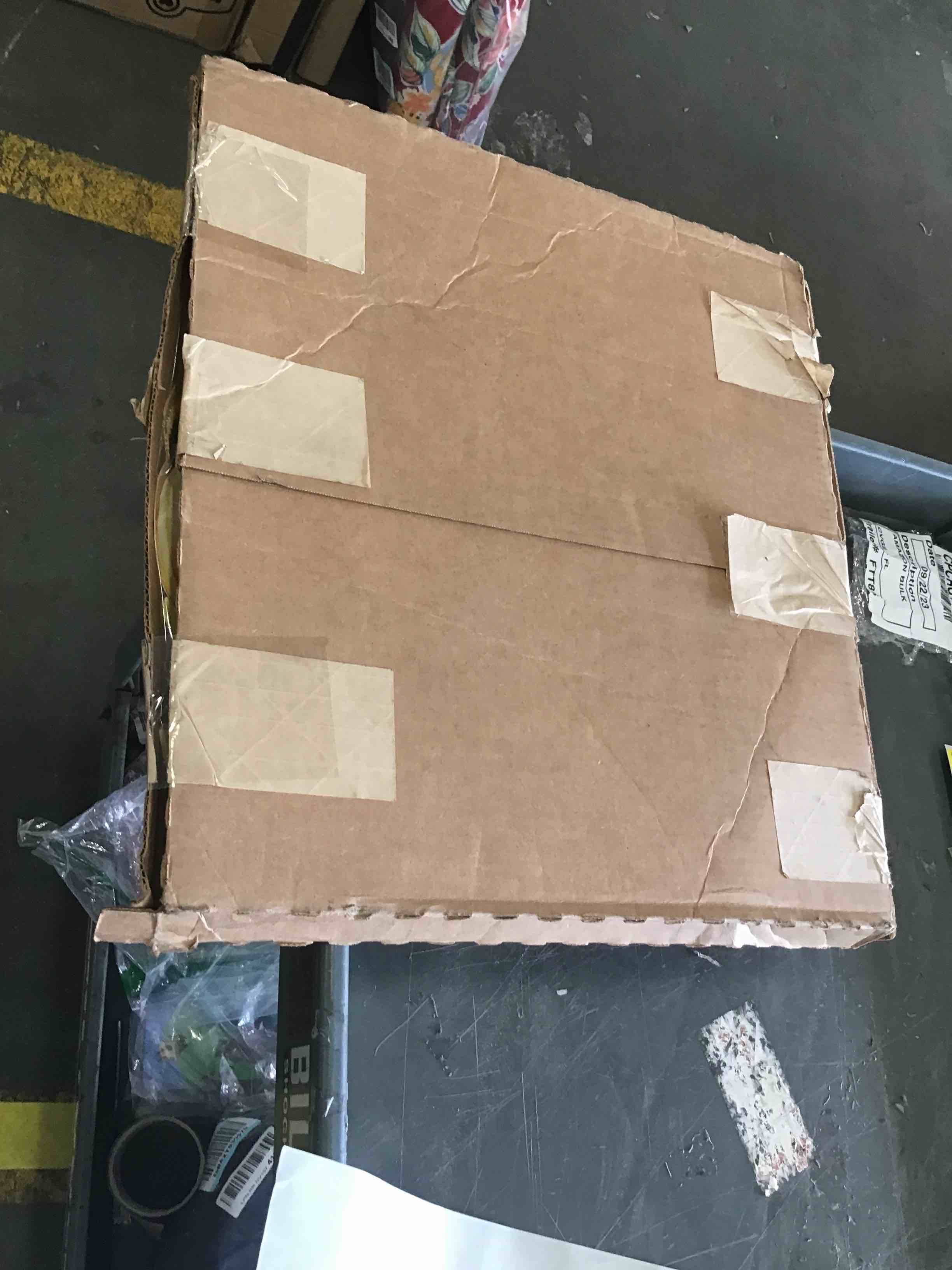 https://s3.amazonaws.com/lotting-images-prod/bidfta/YEL4988540_1696023364272.jpeg