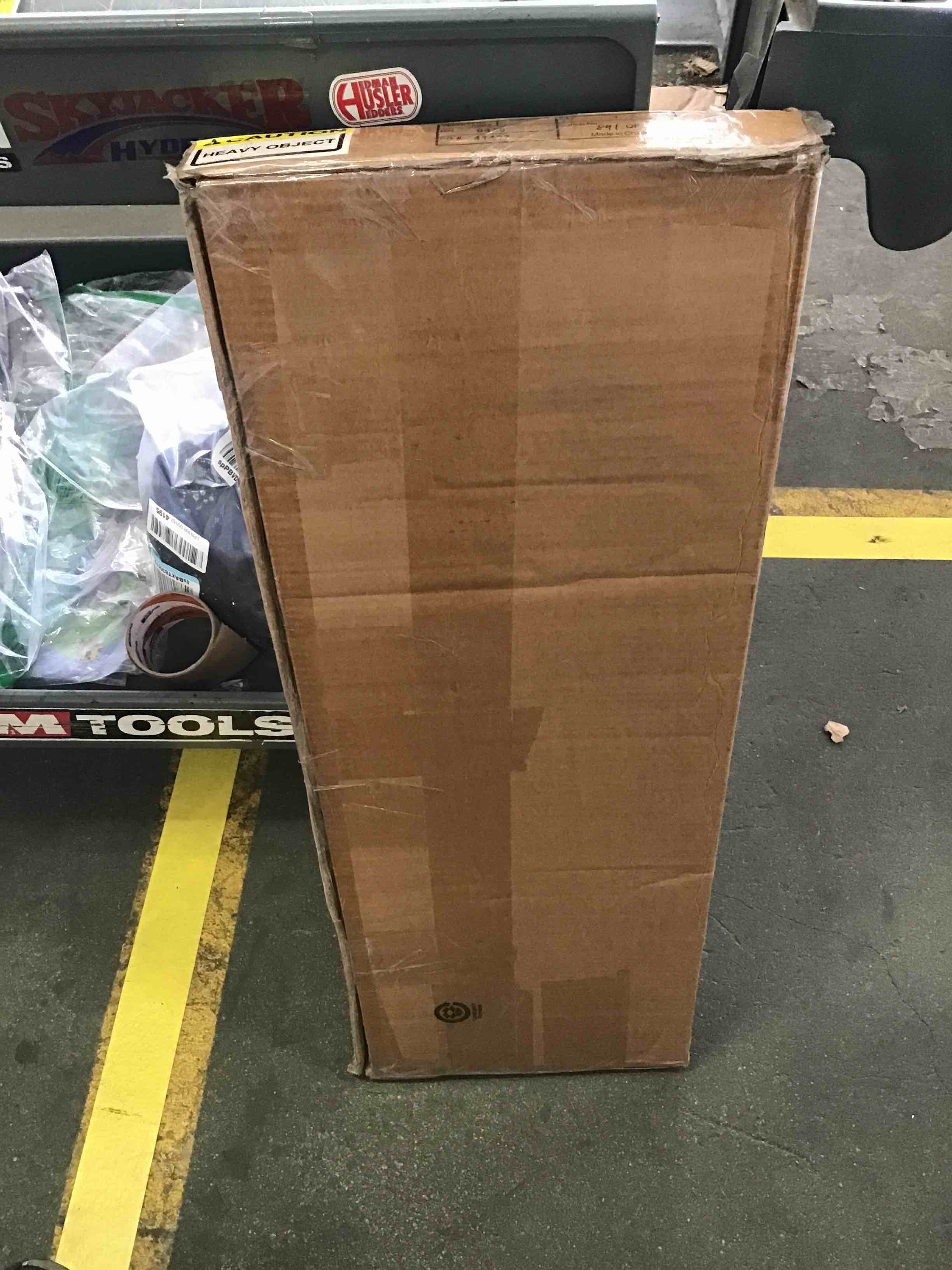 https://s3.amazonaws.com/lotting-images-prod/bidfta/YEL4988544_1696023591757.jpeg