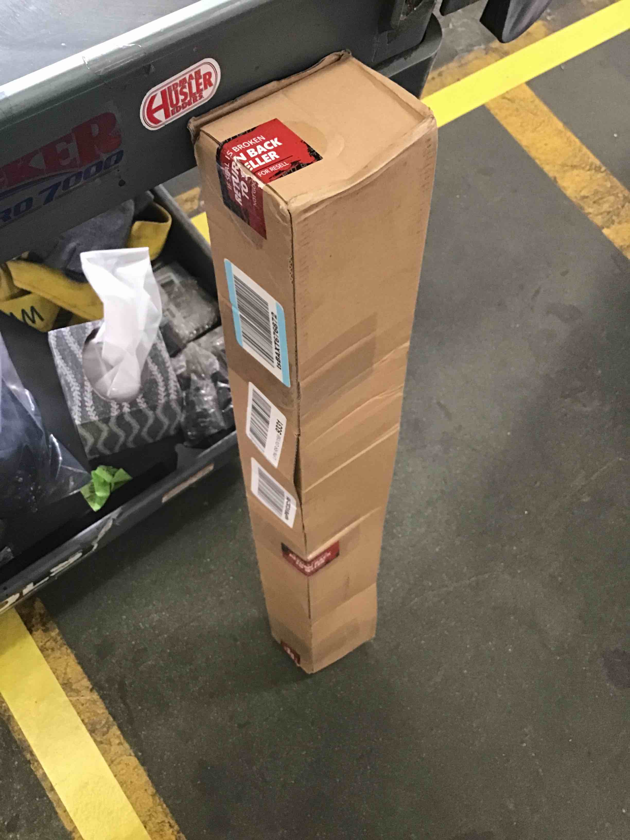 https://s3.amazonaws.com/lotting-images-prod/bidfta/YEL4988545_1696023718900.jpeg
