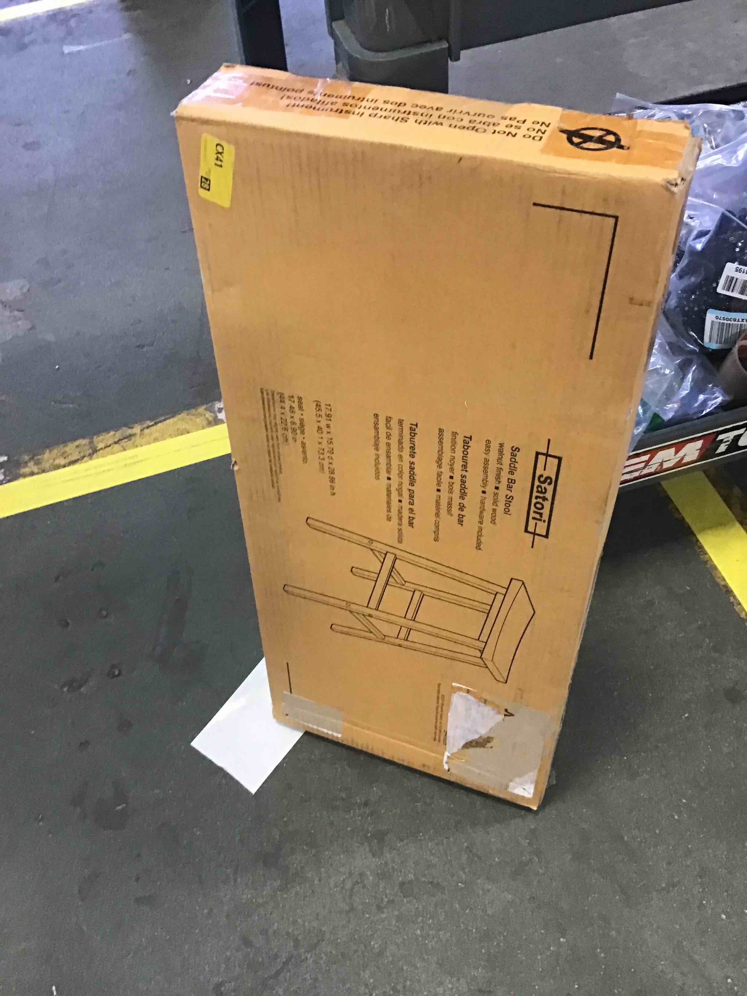 https://s3.amazonaws.com/lotting-images-prod/bidfta/YEL4988555_1696256530141.jpeg