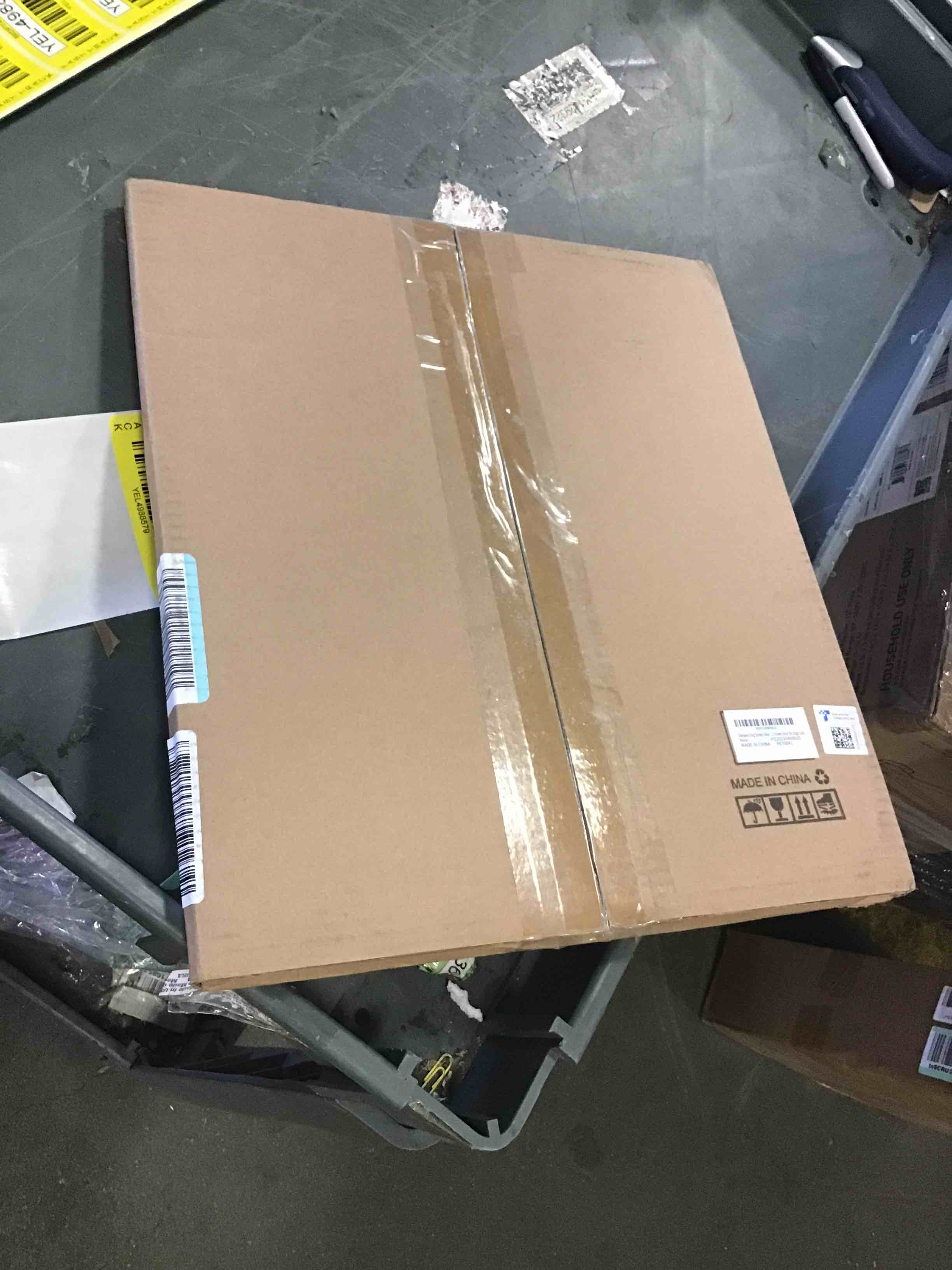 https://s3.amazonaws.com/lotting-images-prod/bidfta/YEL4988579_1696259169484.jpeg