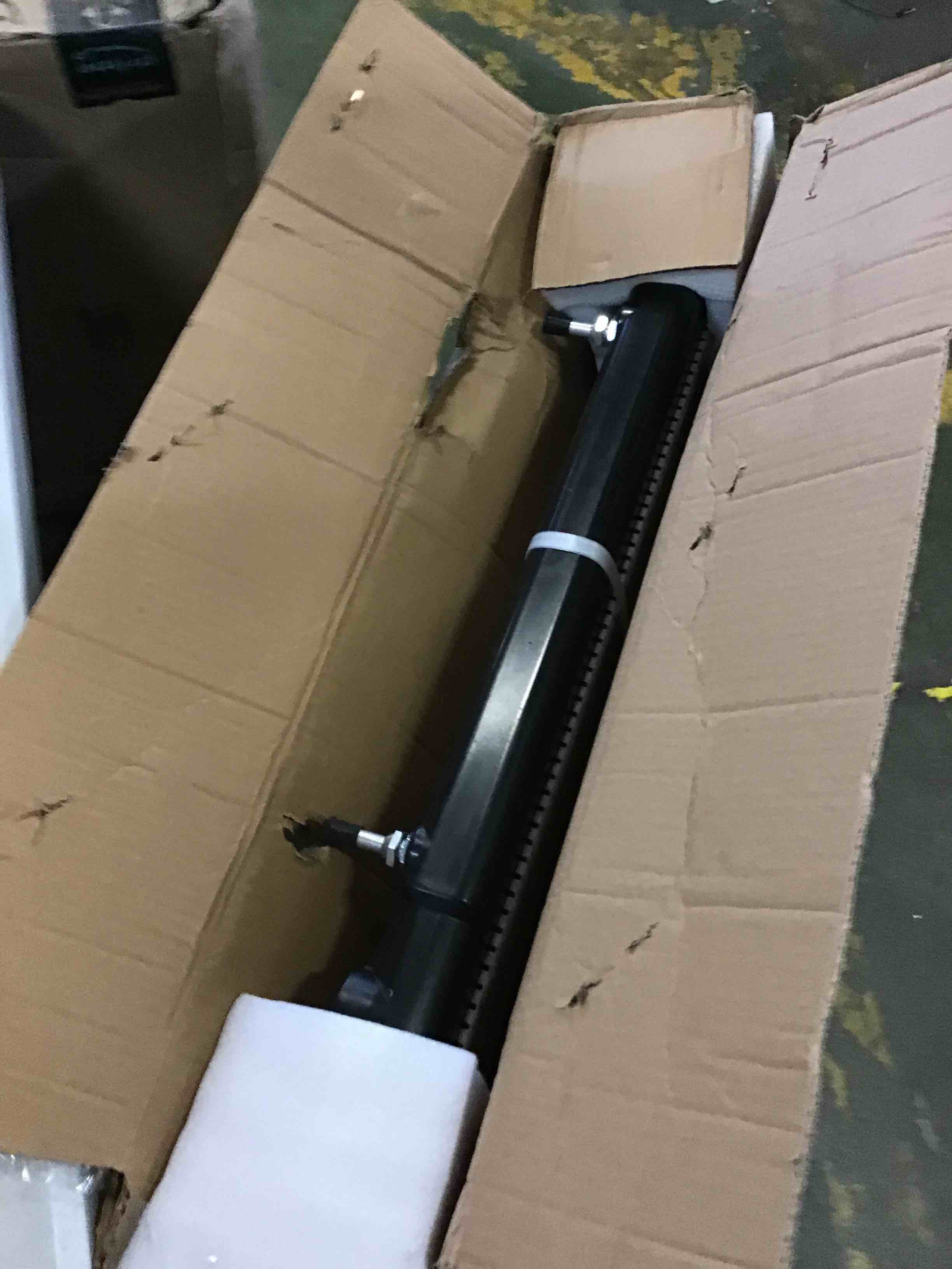 https://s3.amazonaws.com/lotting-images-prod/bidfta/YEL4989448_1694609798798.jpeg