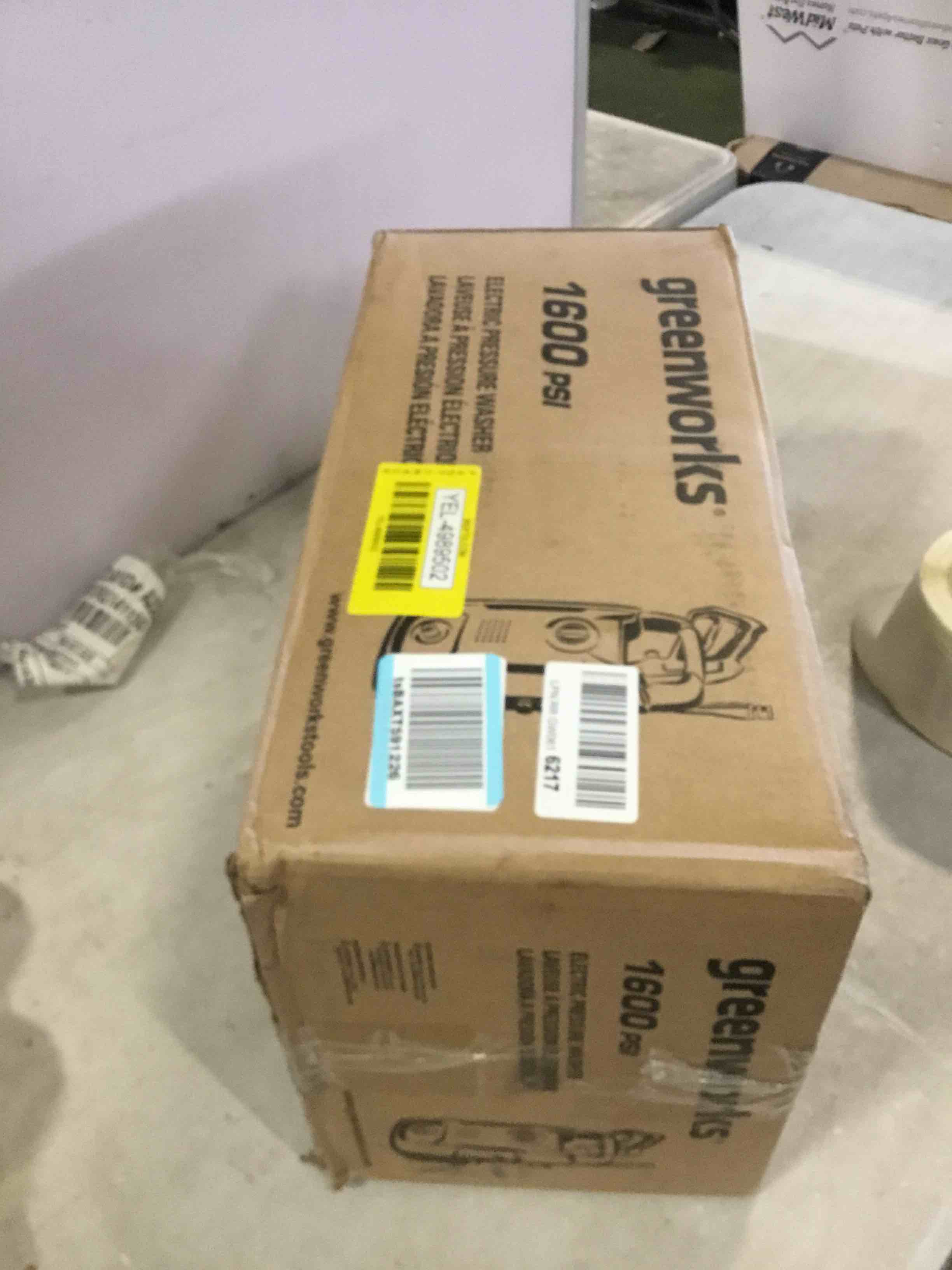 https://s3.amazonaws.com/lotting-images-prod/bidfta/YEL4989503_1694620760087.jpeg