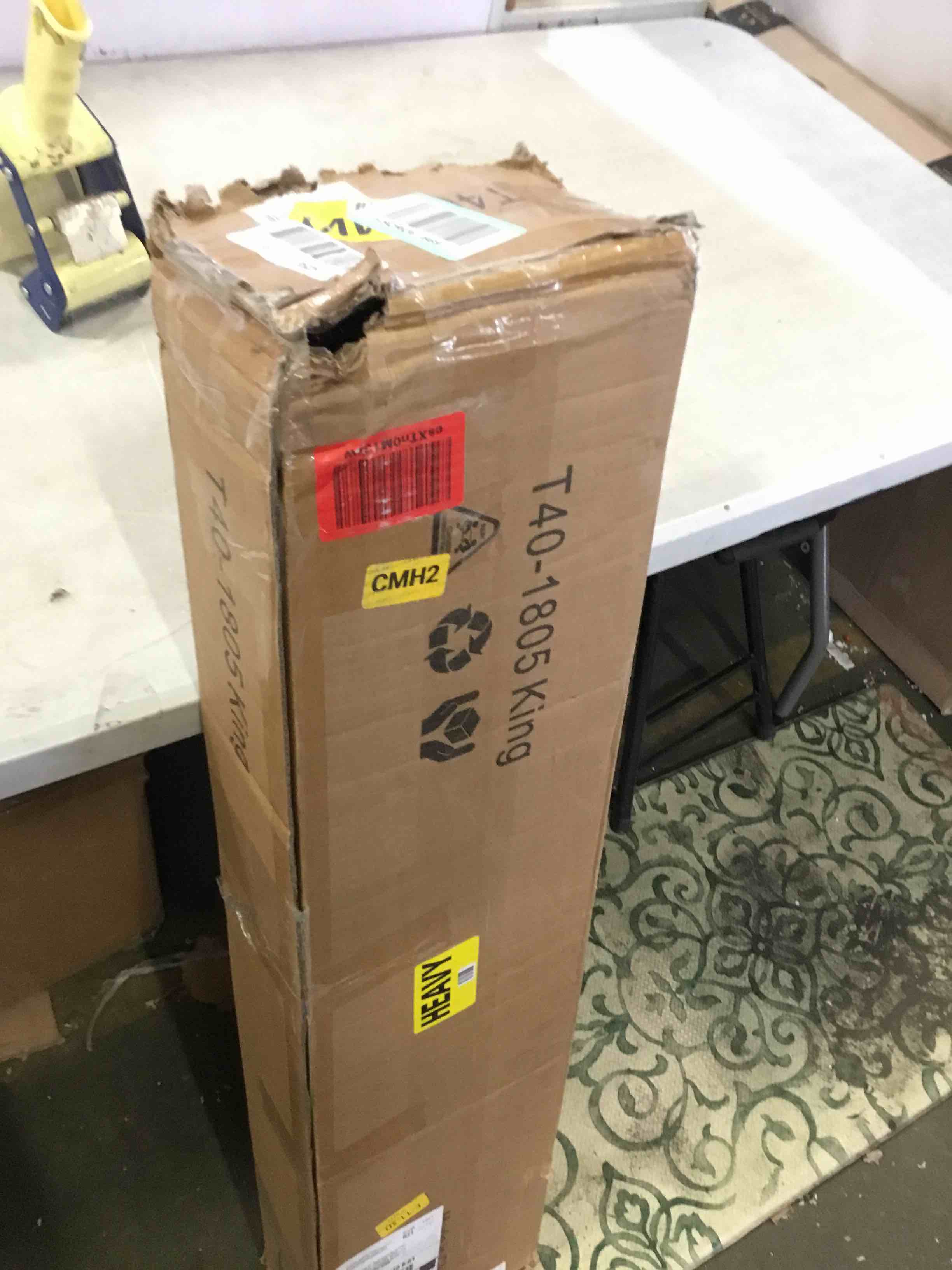 https://s3.amazonaws.com/lotting-images-prod/bidfta/YEL4989529_1694625937862.jpeg