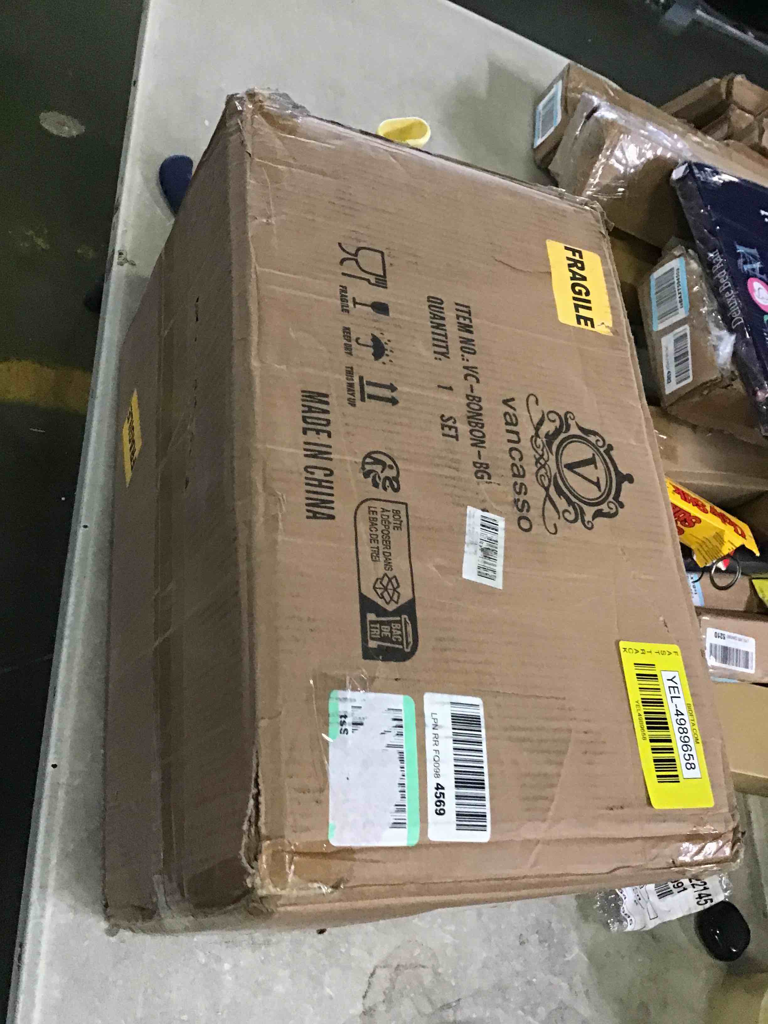 https://s3.amazonaws.com/lotting-images-prod/bidfta/YEL4989658_1694704594933.jpeg