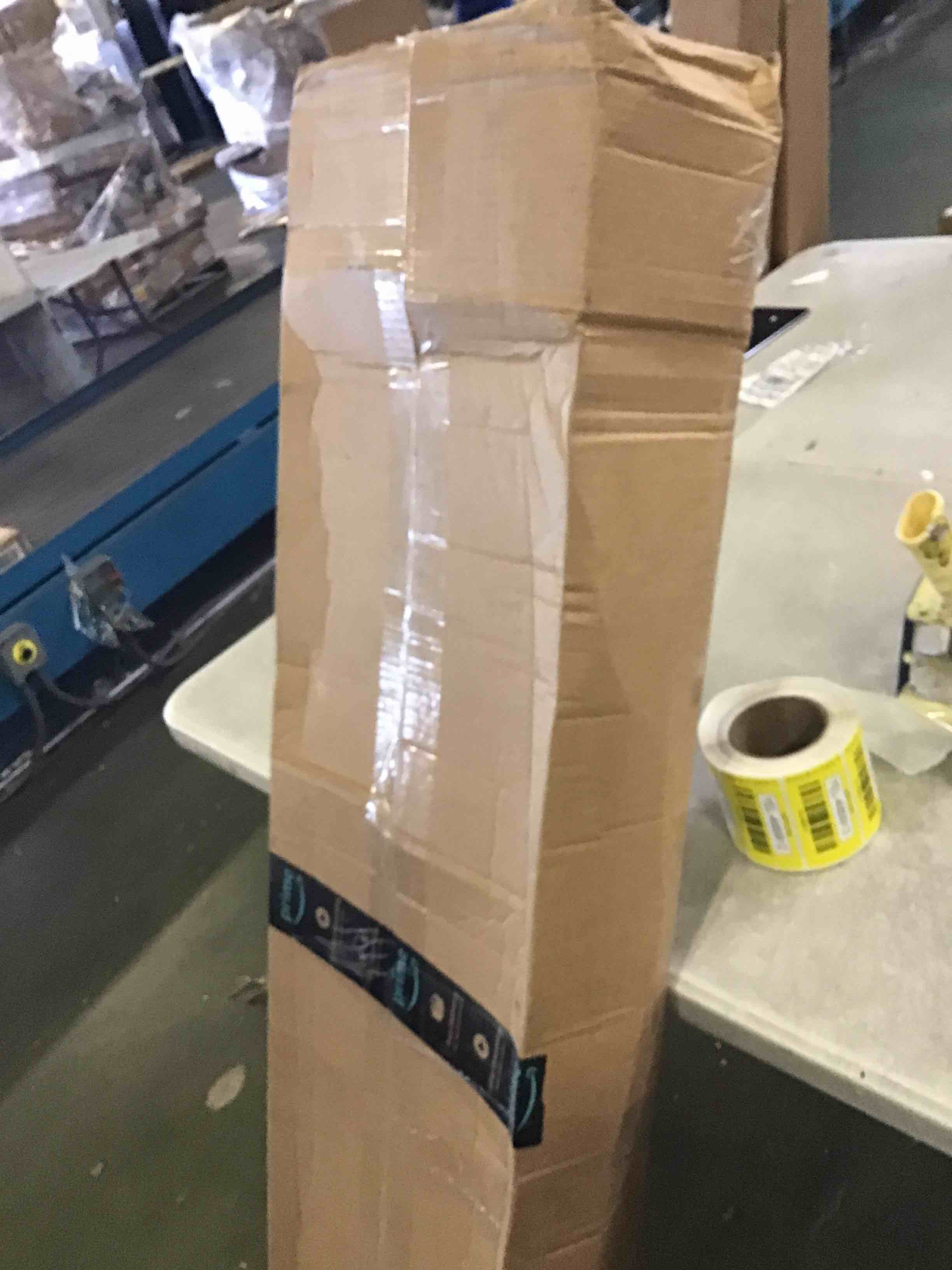 https://s3.amazonaws.com/lotting-images-prod/bidfta/YEL4989911_1694808507973.jpeg