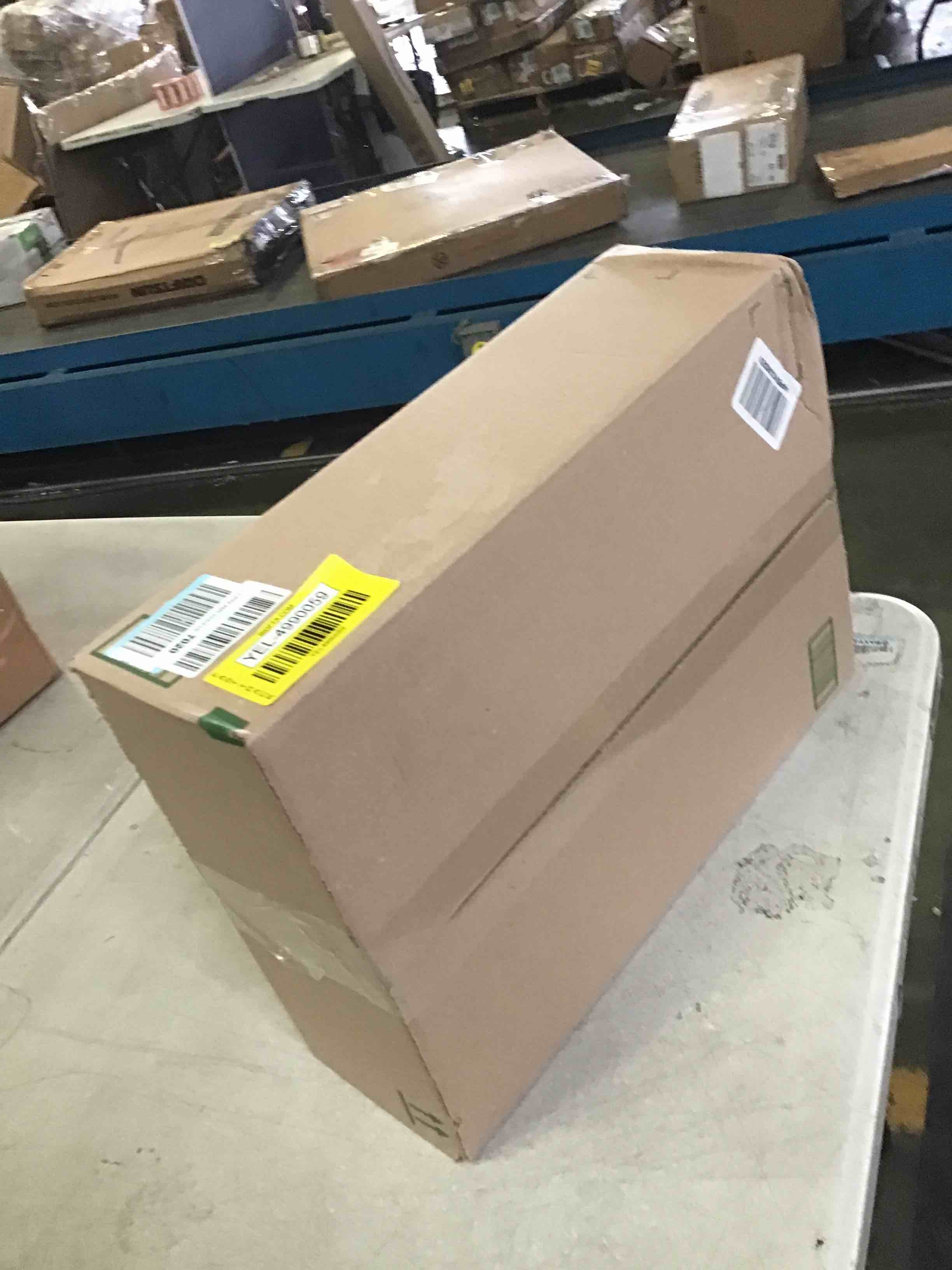 https://s3.amazonaws.com/lotting-images-prod/bidfta/YEL4990060_1695066585141.jpeg