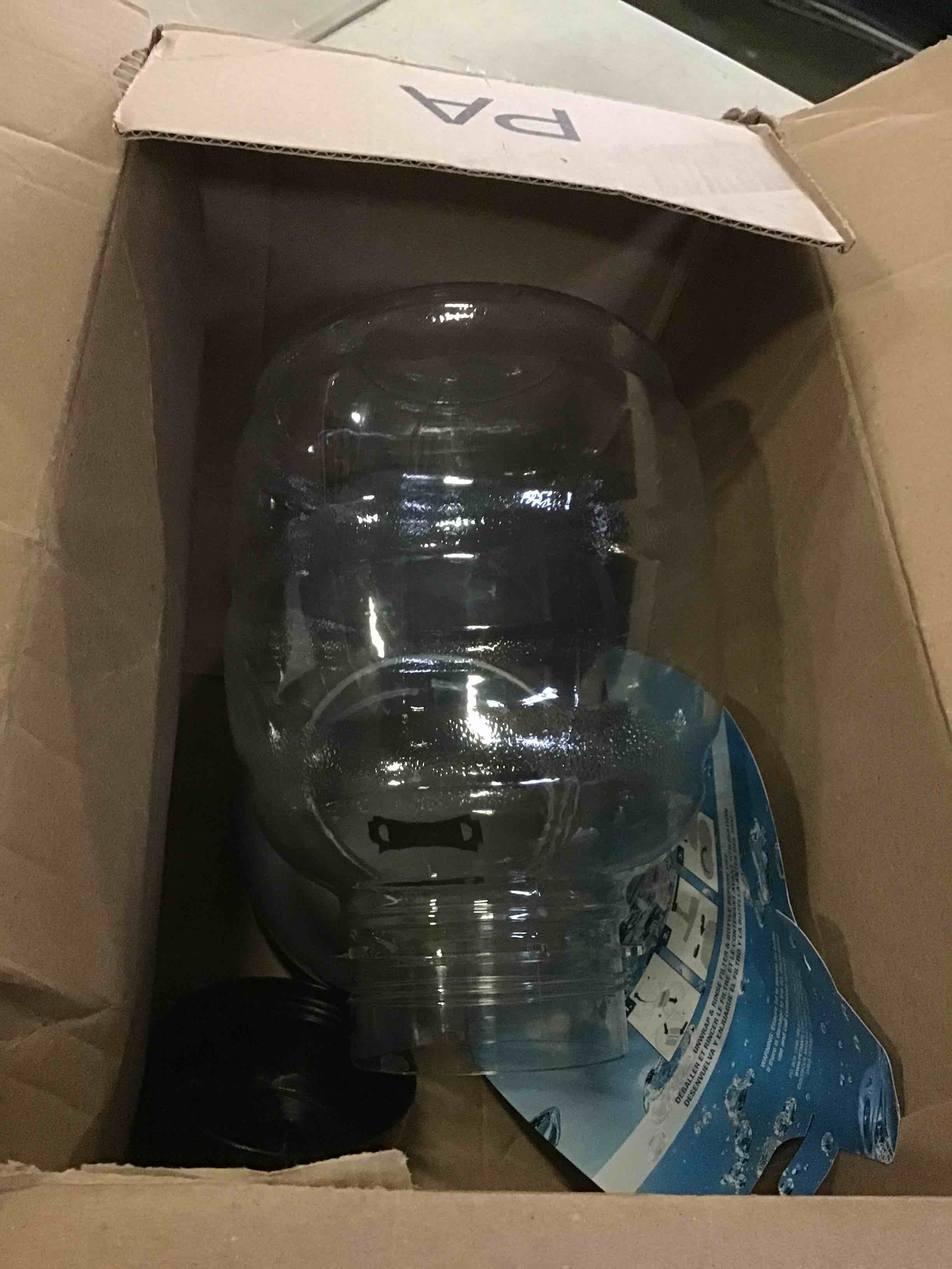https://s3.amazonaws.com/lotting-images-prod/bidfta/YEL4990072_1695068729436.jpeg