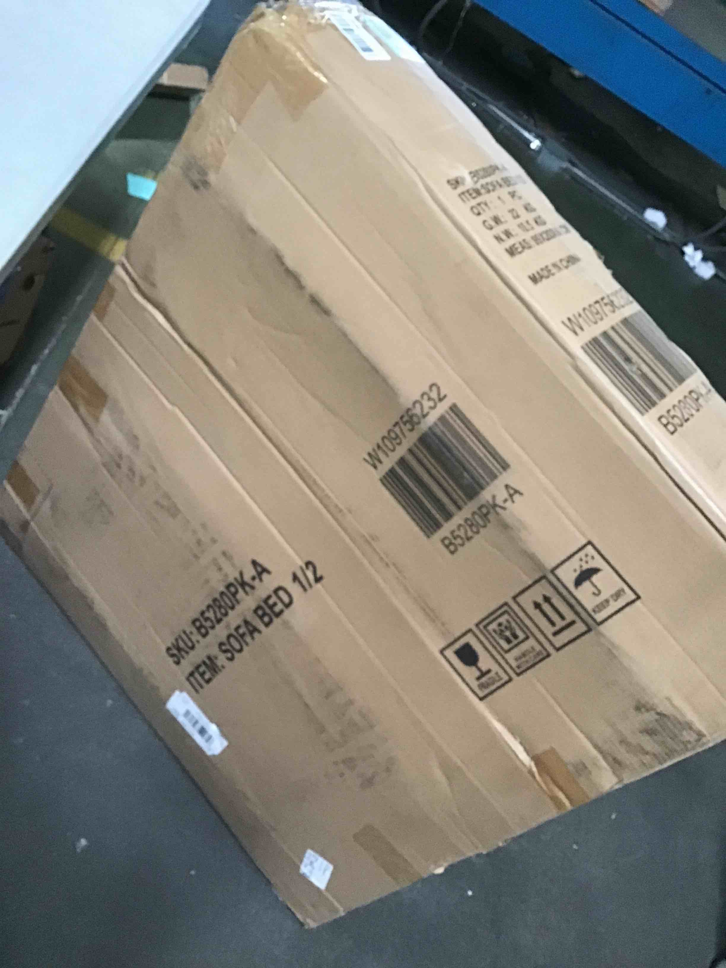 https://s3.amazonaws.com/lotting-images-prod/bidfta/YEL4990156_1695139788000.jpeg