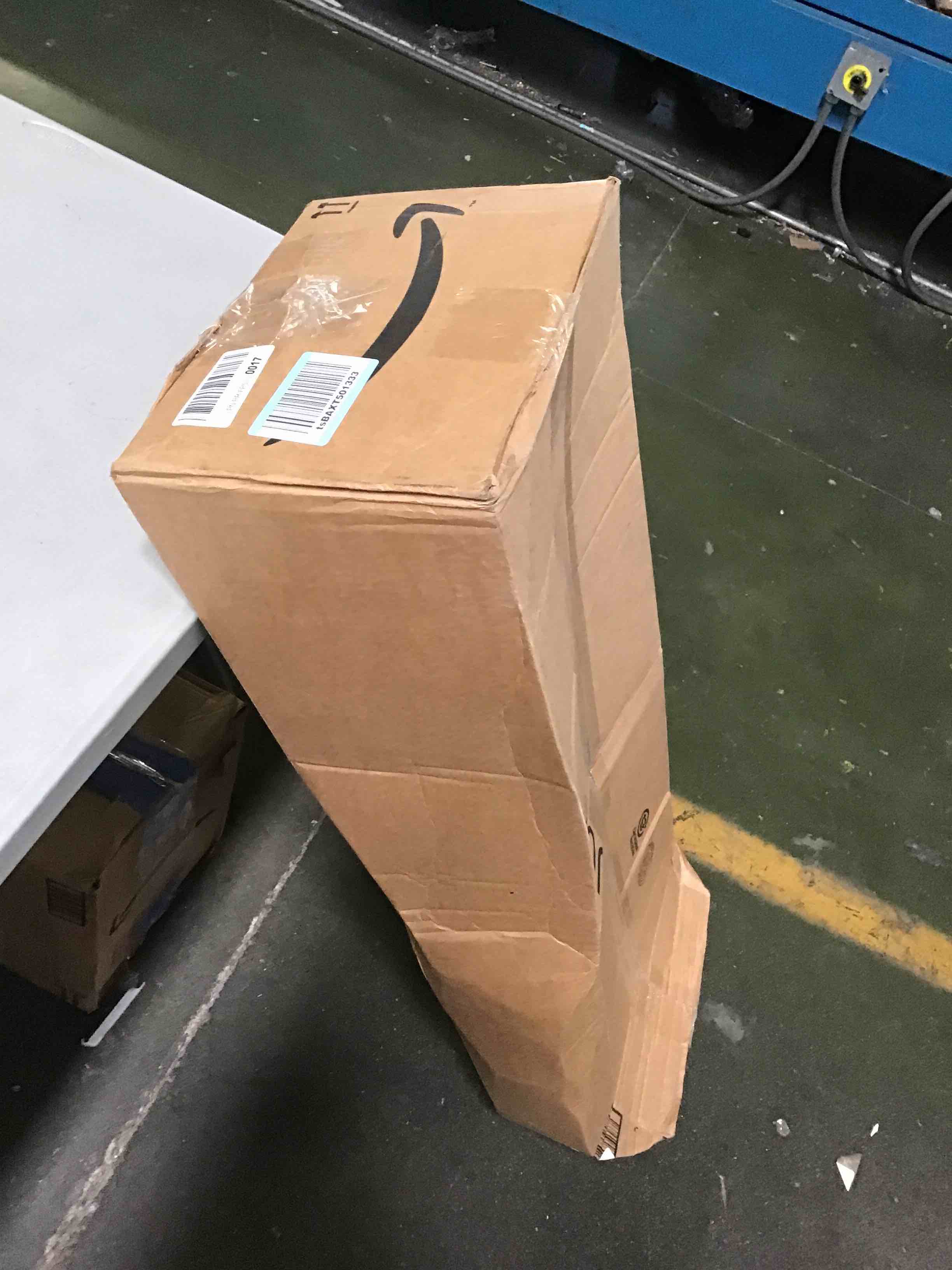 https://s3.amazonaws.com/lotting-images-prod/bidfta/YEL4990206_1695148620389.jpeg