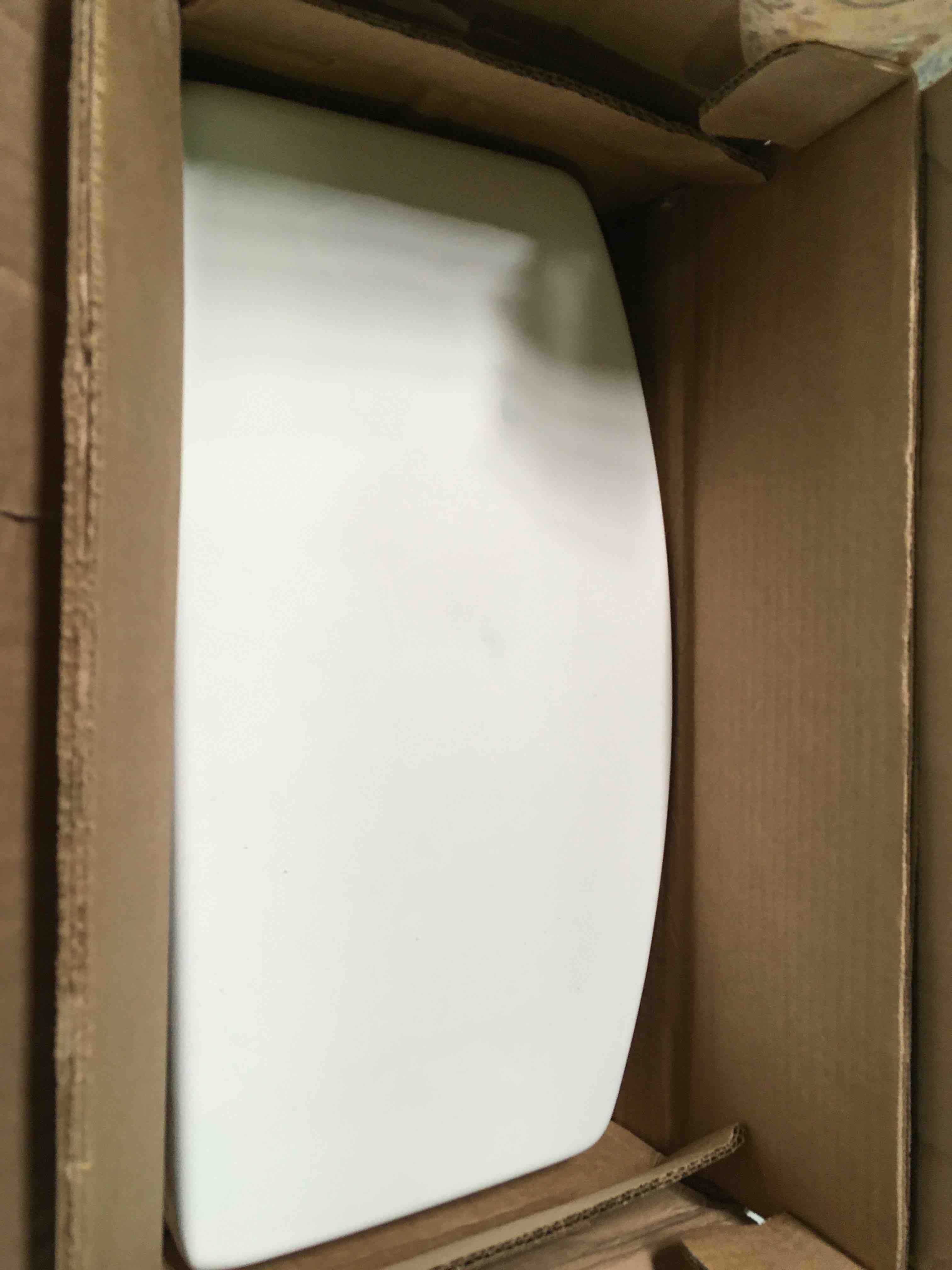 https://s3.amazonaws.com/lotting-images-prod/bidfta/YEL4990320_1695223254472.jpeg