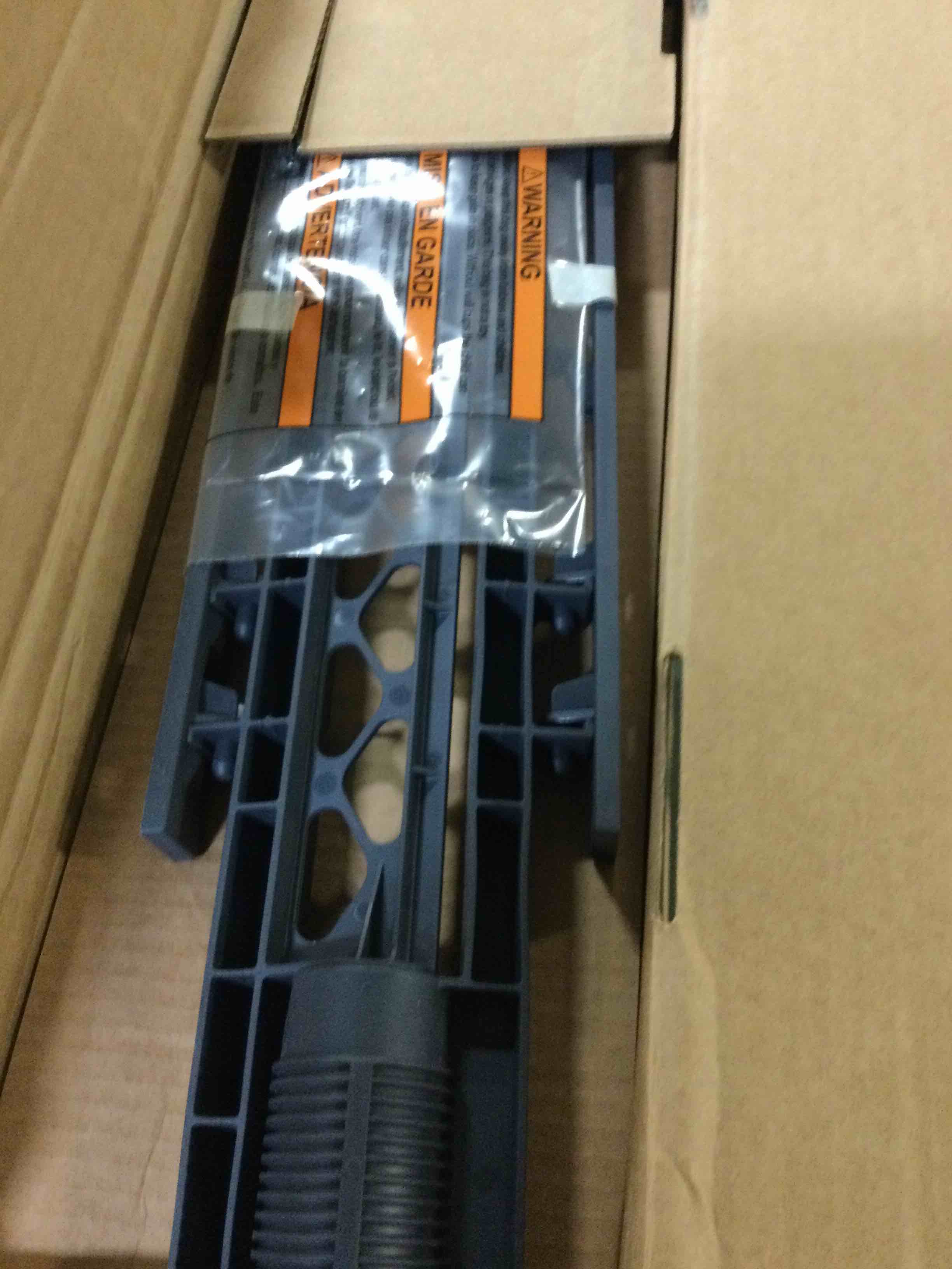 https://s3.amazonaws.com/lotting-images-prod/bidfta/YEL4990543_1695383065299.jpeg