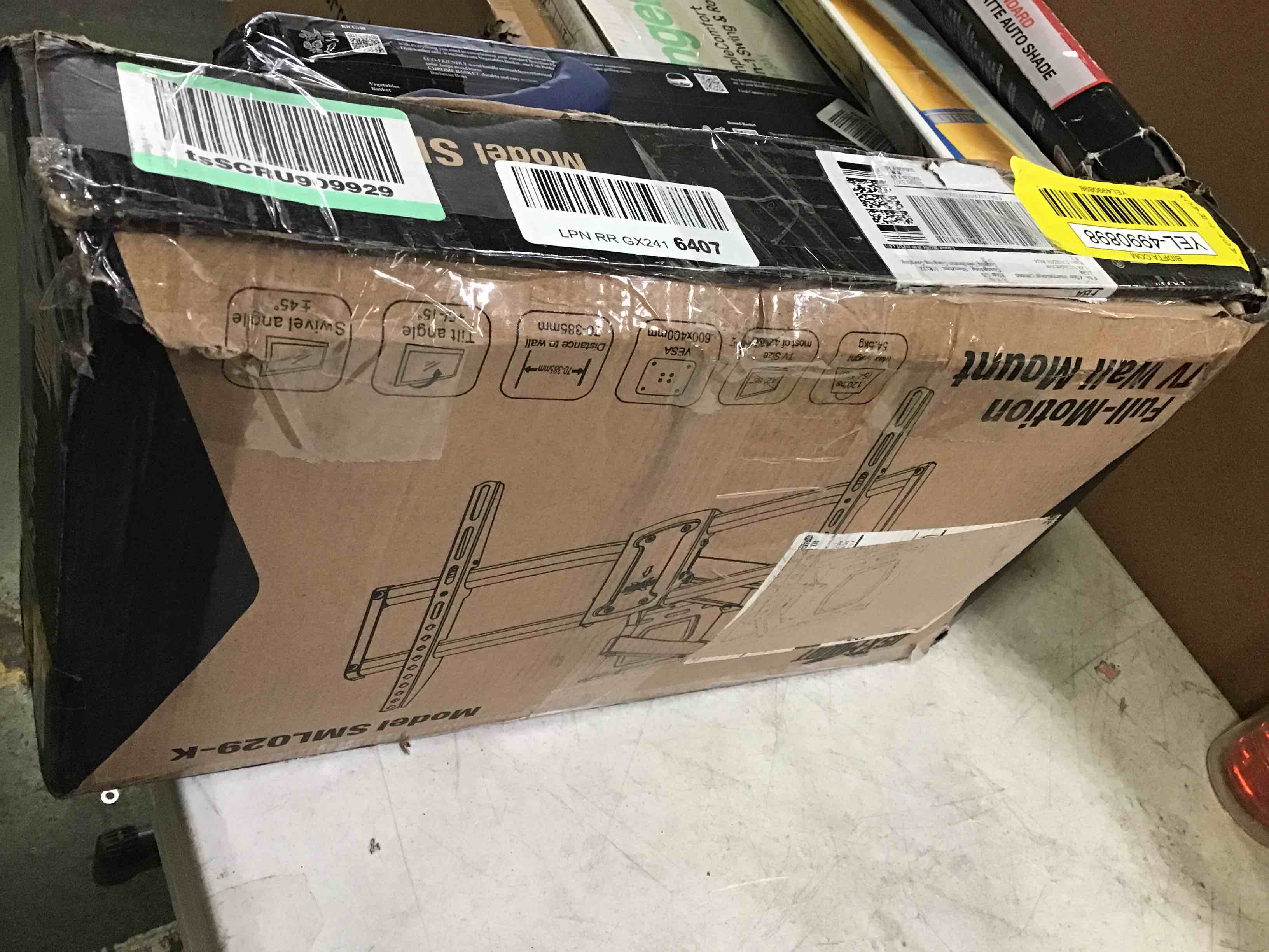 https://s3.amazonaws.com/lotting-images-prod/bidfta/YEL4990898_1695753889432.jpeg