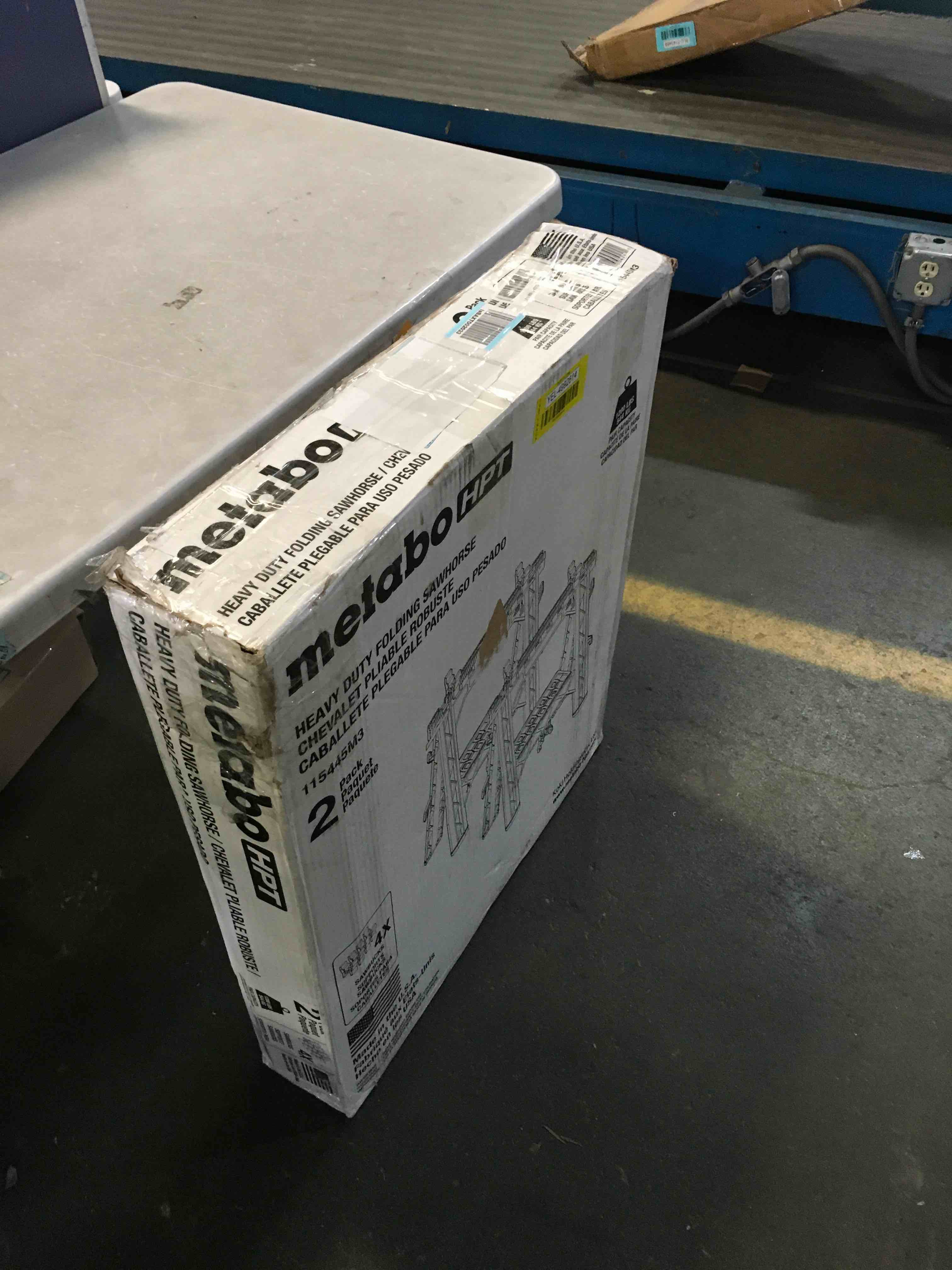 https://s3.amazonaws.com/lotting-images-prod/bidfta/YEL4992614_1695065931541.jpeg