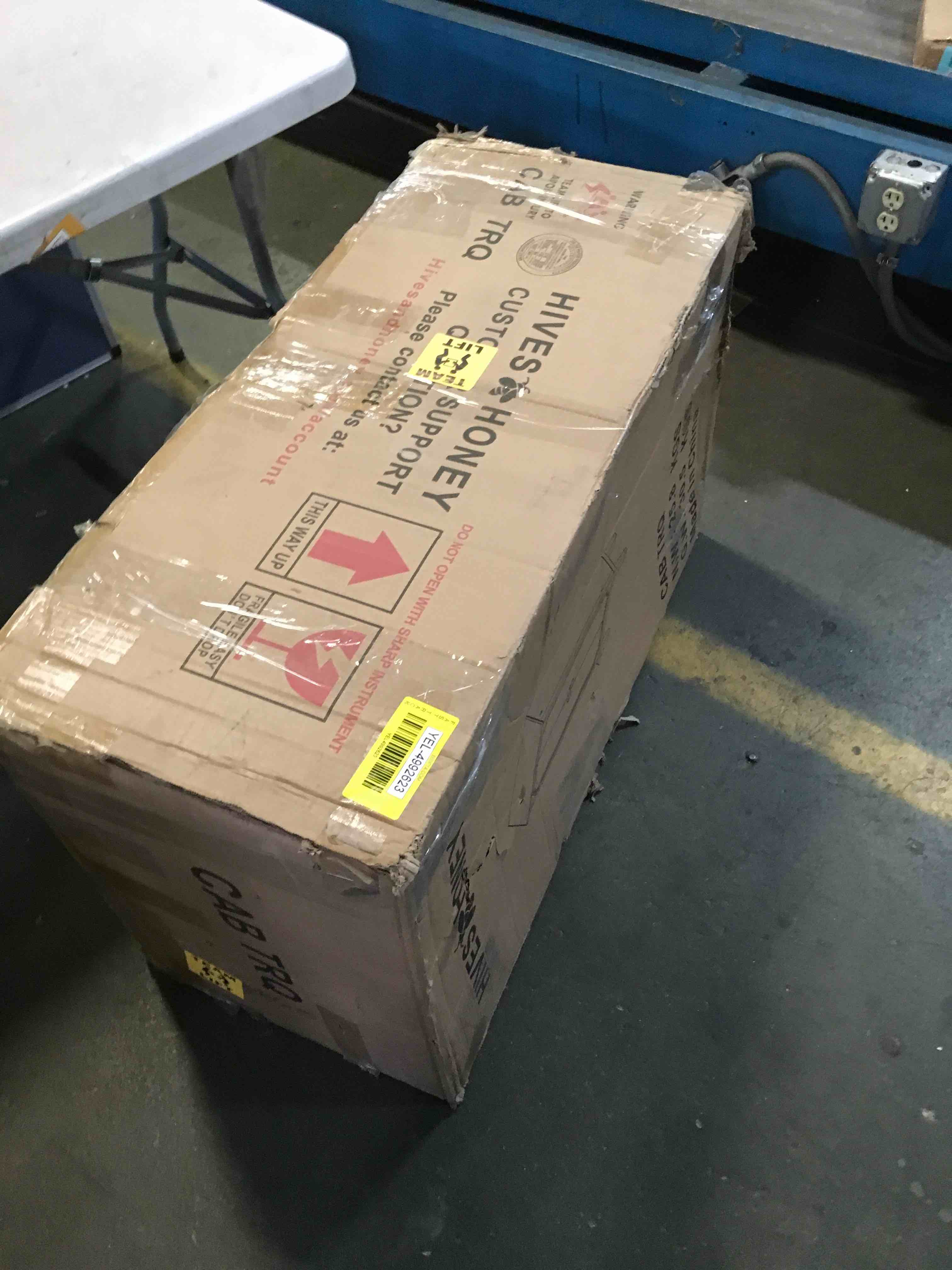 https://s3.amazonaws.com/lotting-images-prod/bidfta/YEL4992623_1695068156700.jpeg