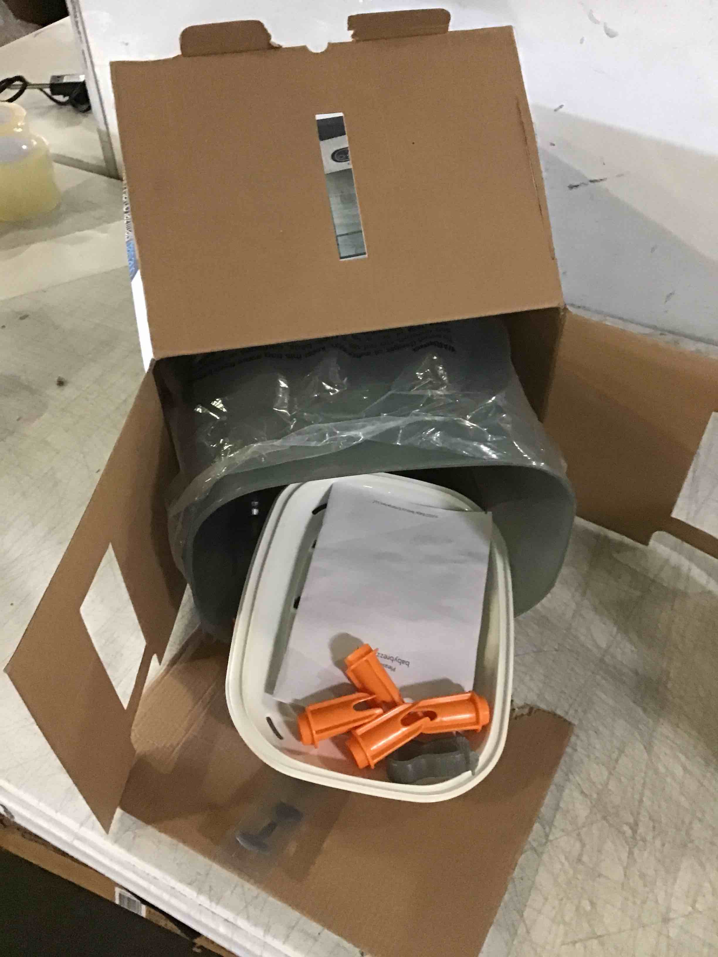 https://s3.amazonaws.com/lotting-images-prod/bidfta/YEL4992660_1695136765859.jpeg