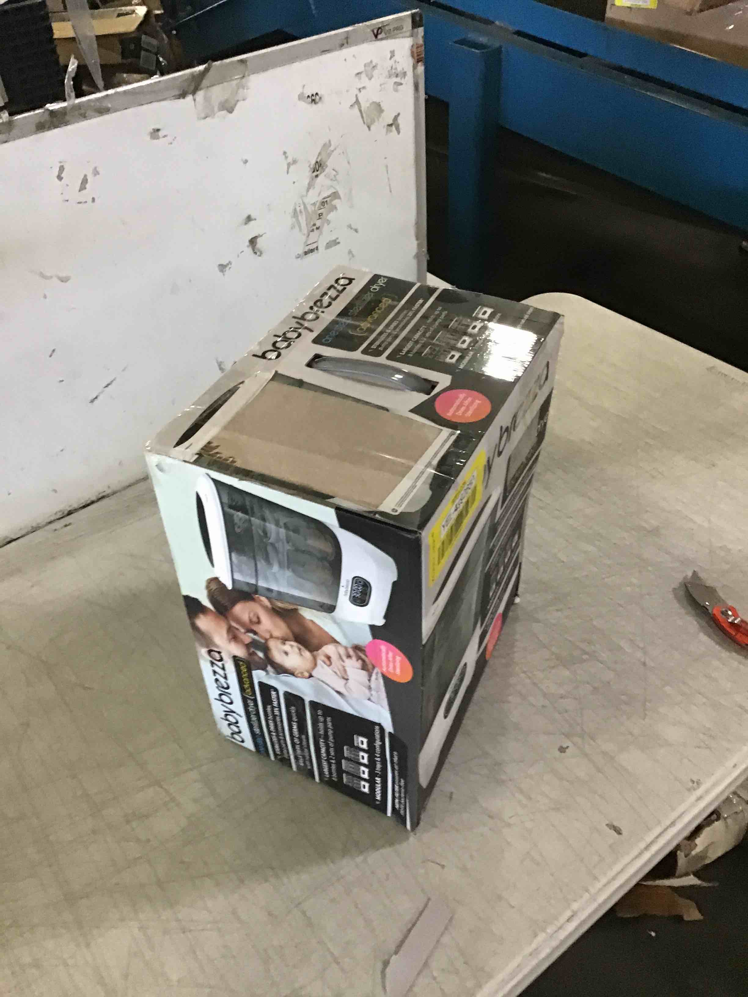 https://s3.amazonaws.com/lotting-images-prod/bidfta/YEL4992660_1695136886657.jpeg