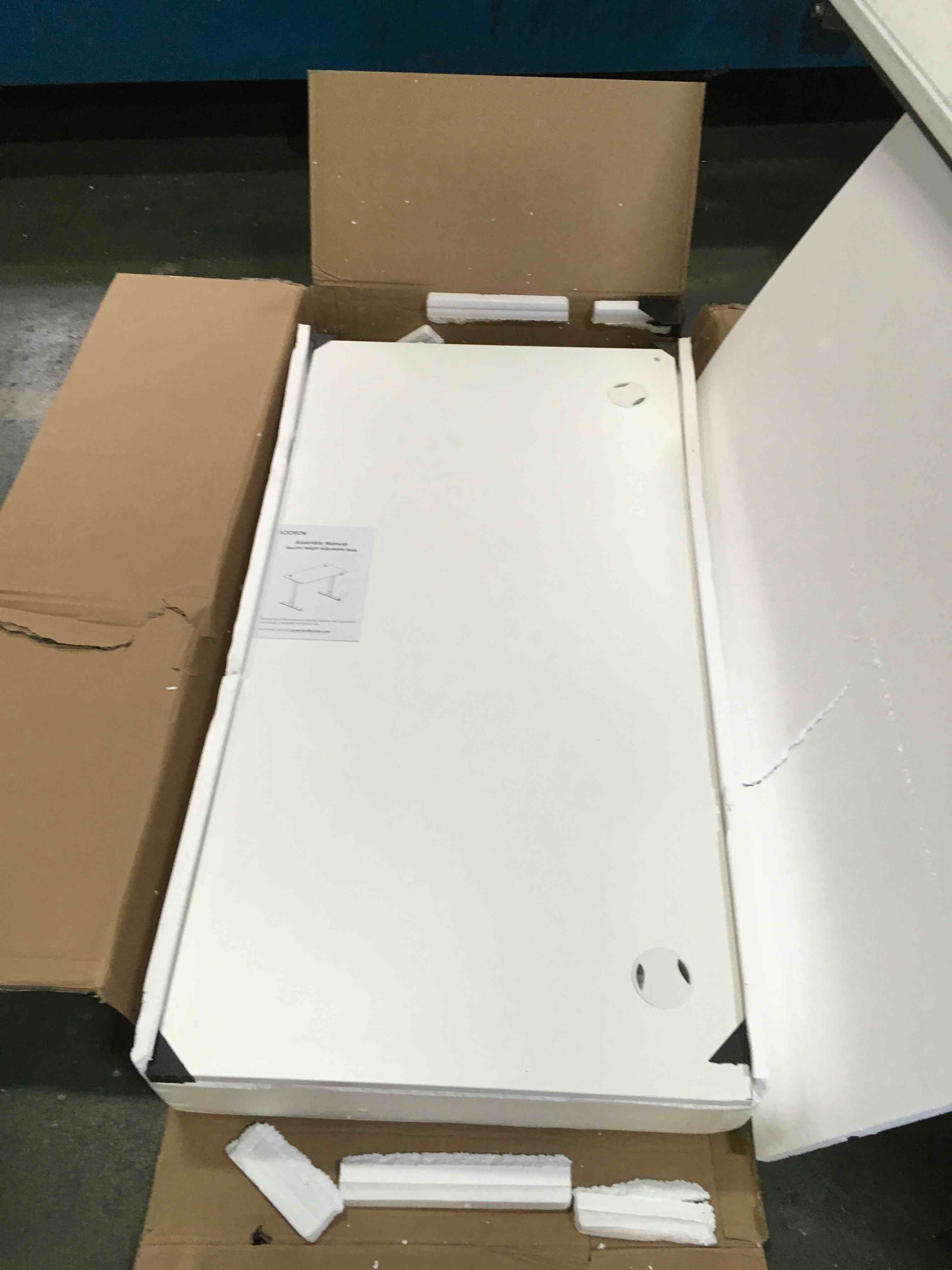 https://s3.amazonaws.com/lotting-images-prod/bidfta/YEL4992930_1695396241880.jpeg